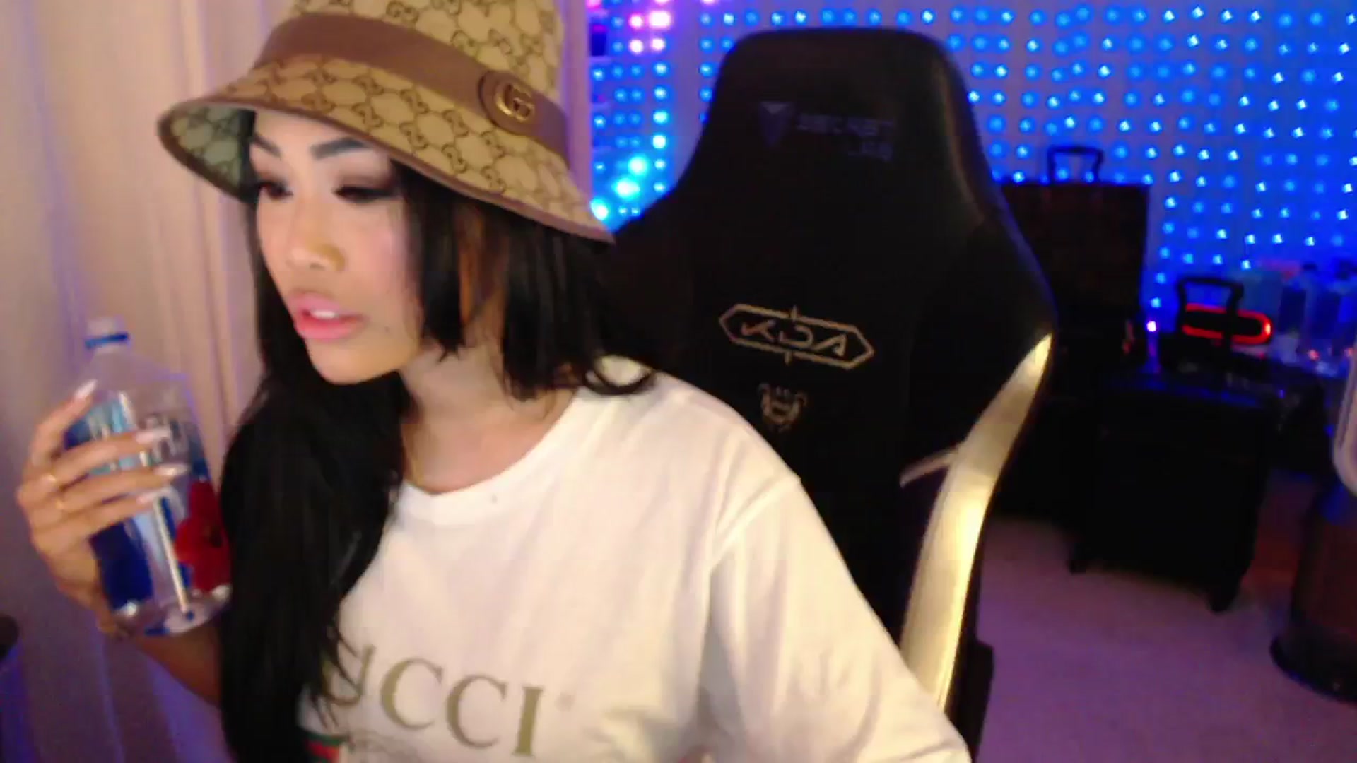 Gallery image thumbnail from SinCityVEE's myfreecams stream on, 08/03/2024, 09:57 image 16 of 20