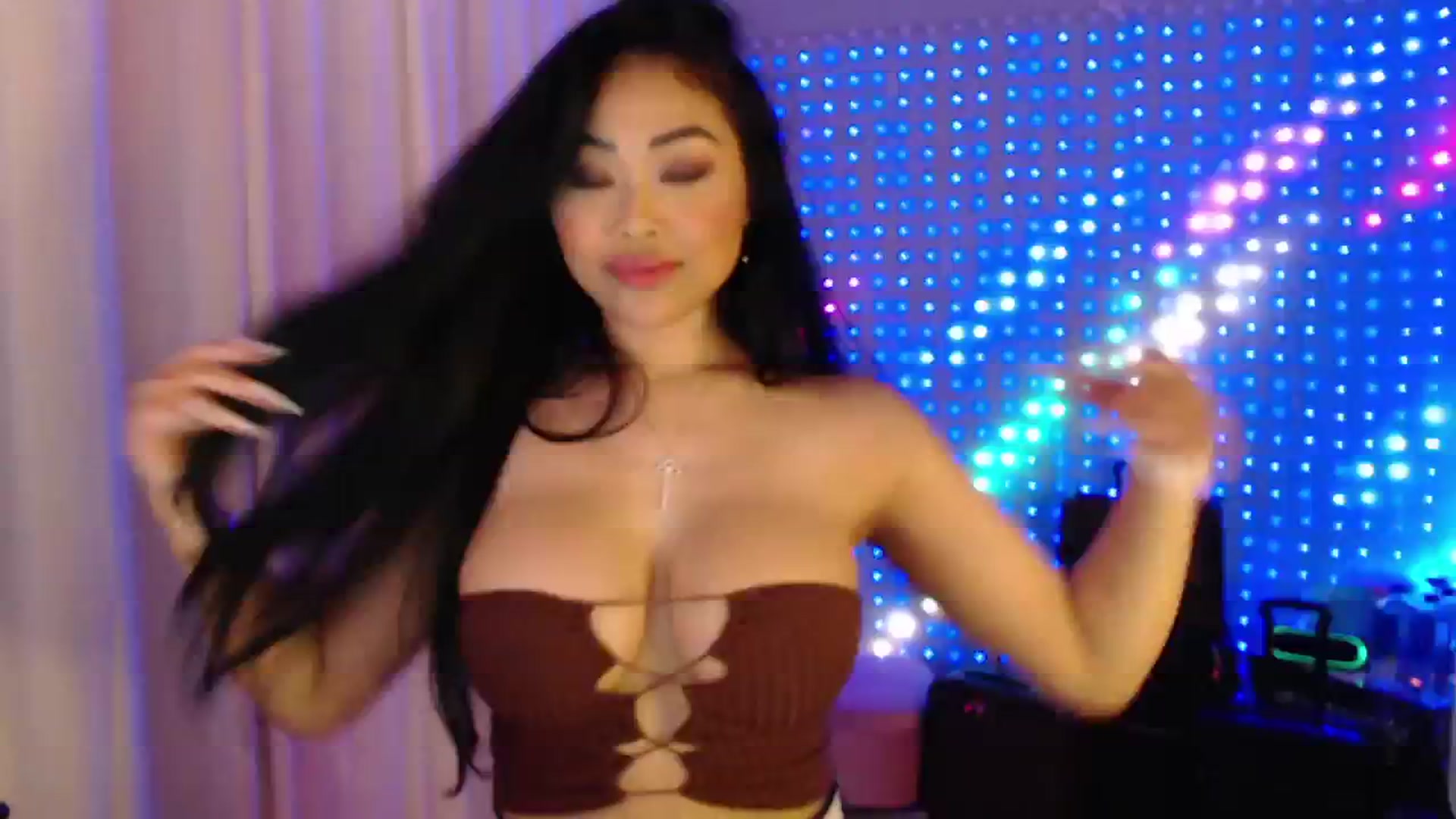 Gallery image thumbnail from SinCityVEE's myfreecams stream on, 08/03/2024, 09:57 image 18 of 20