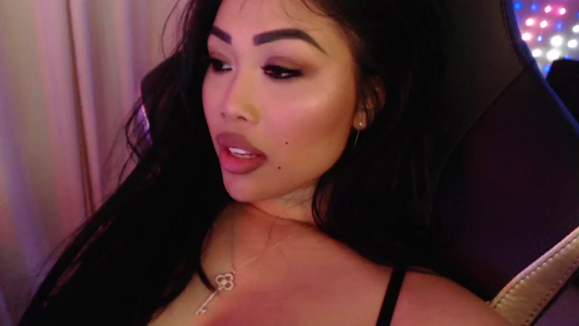 Gallery image thumbnail from SinCityVEE's myfreecams stream on, 08/04/2024, 11:42 image 11 of 20