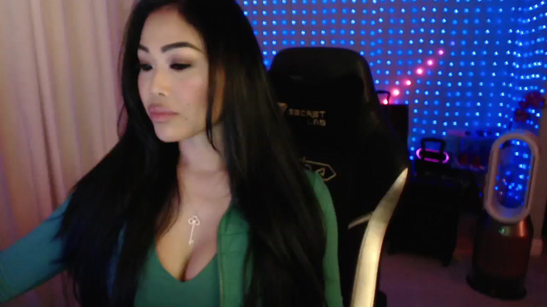 Gallery image thumbnail from SinCityVEE's myfreecams stream on, 08/05/2024, 07:46 image 1 of 20
