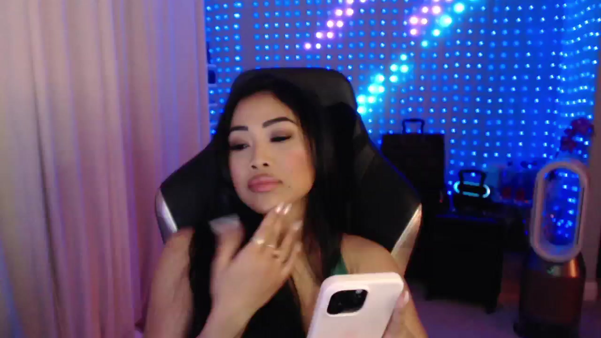 Gallery image thumbnail from SinCityVEE's myfreecams stream on, 08/05/2024, 07:46 image 12 of 20