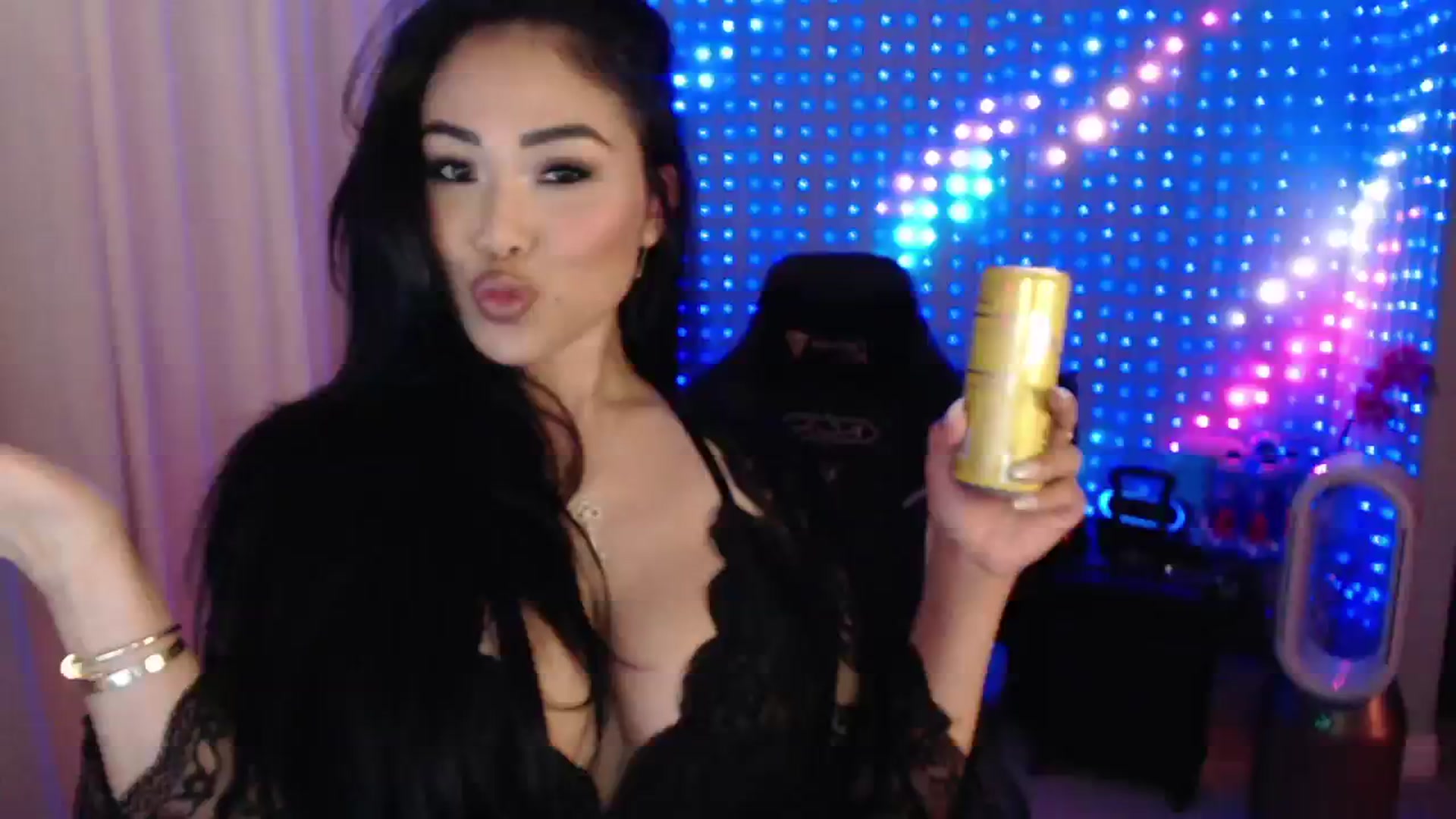 Gallery image thumbnail from SinCityVEE's myfreecams stream on, 08/05/2024, 09:34 image 20 of 20