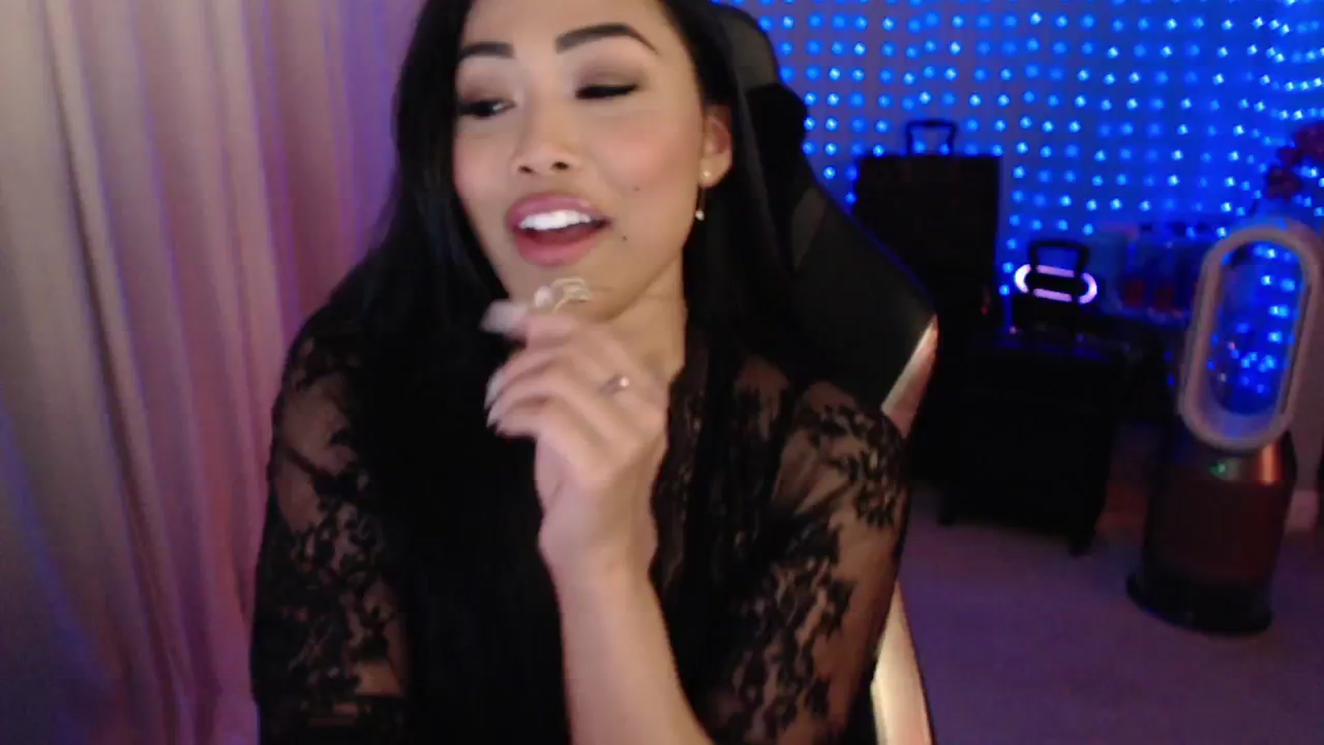 Gallery image thumbnail from SinCityVEE's myfreecams stream on, 08/05/2024, 09:34 image 11 of 20