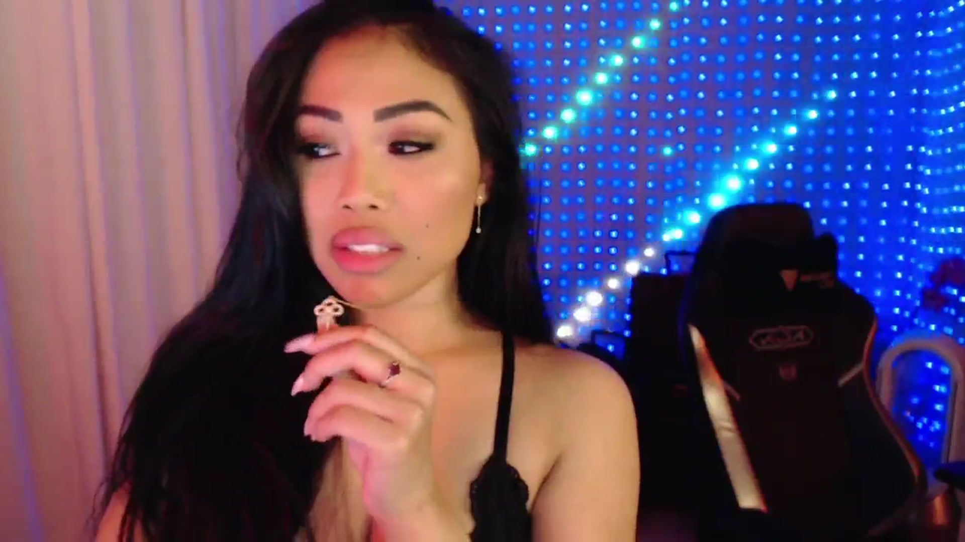 Gallery image thumbnail from SinCityVEE's myfreecams stream on, 08/05/2024, 11:12 image 15 of 20