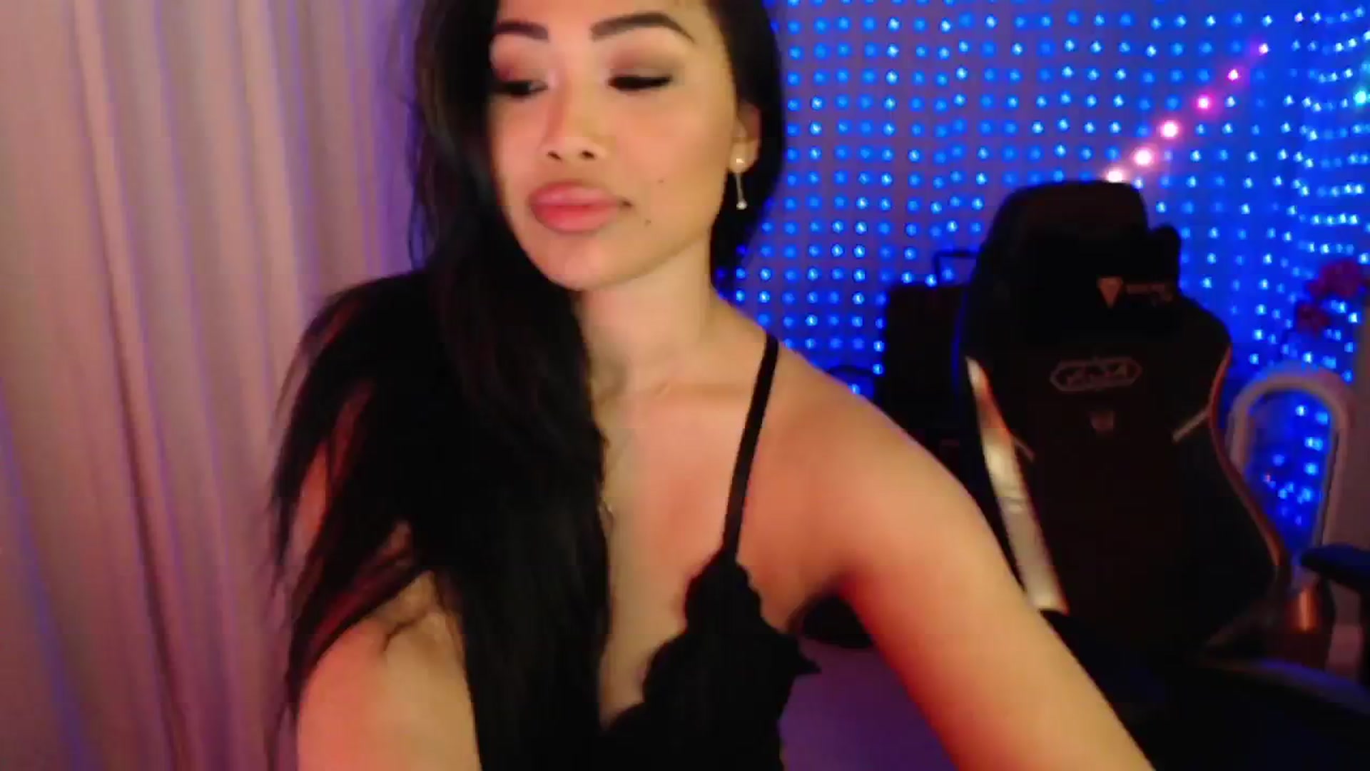 Gallery image thumbnail from SinCityVEE's myfreecams stream on, 08/05/2024, 11:12 image 4 of 20