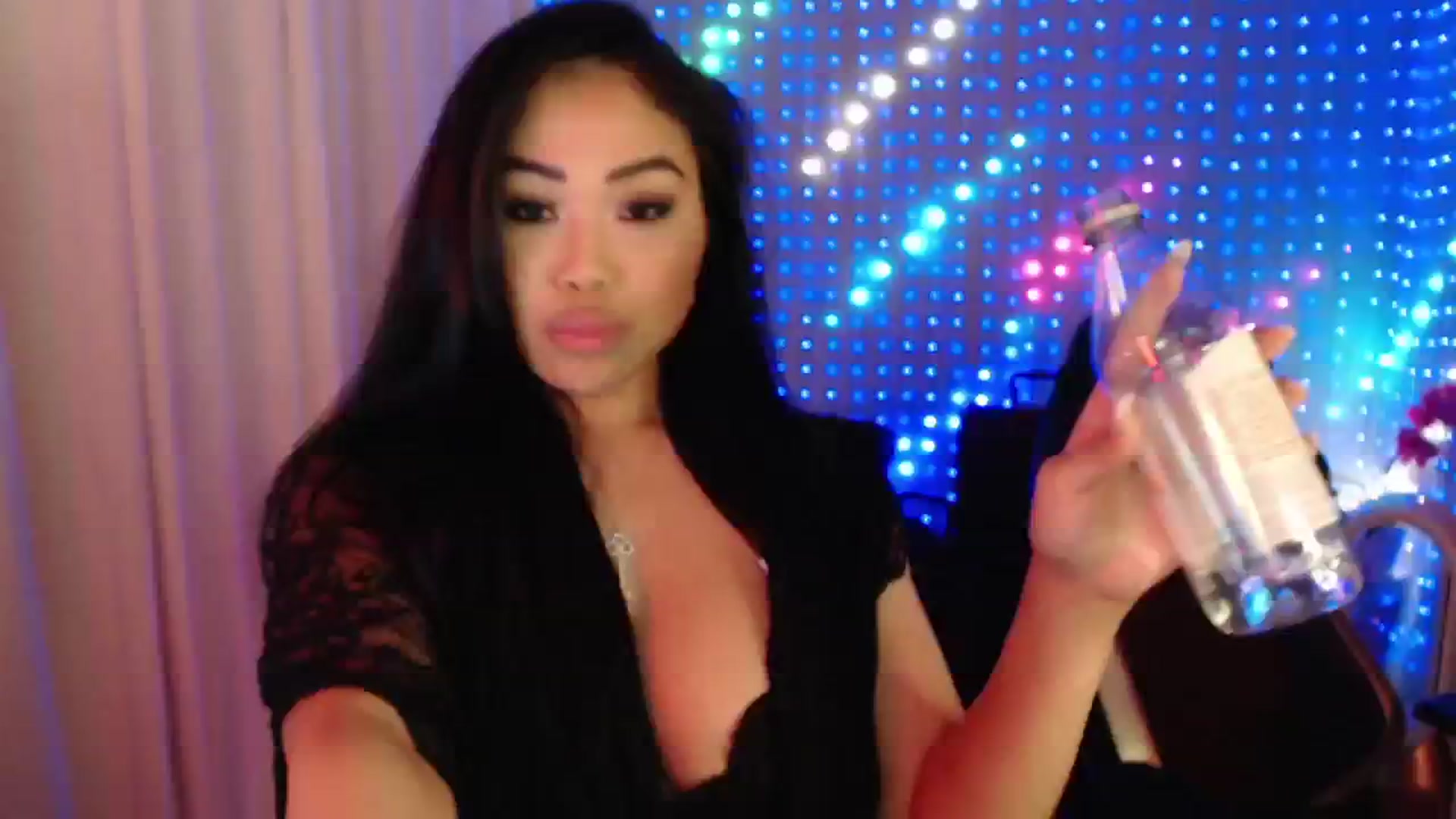 Gallery image thumbnail from SinCityVEE's myfreecams stream on, 08/05/2024, 11:57 image 1 of 20
