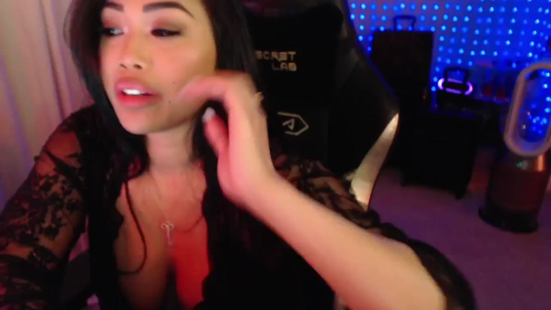Gallery image thumbnail from SinCityVEE's myfreecams stream on, 08/05/2024, 12:31 image 20 of 20