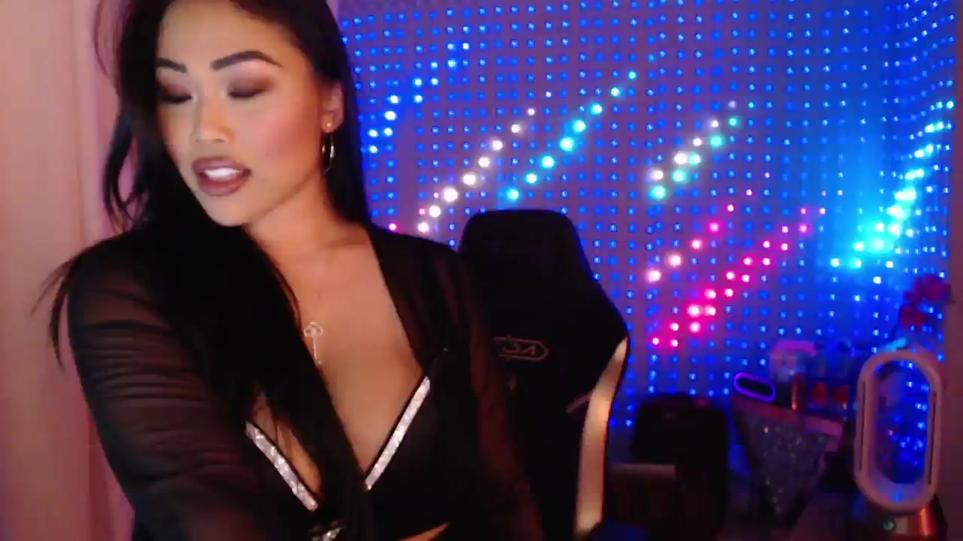 Gallery image thumbnail from SinCityVEE's myfreecams stream on, 08/17/2024, 10:08 image 3 of 20