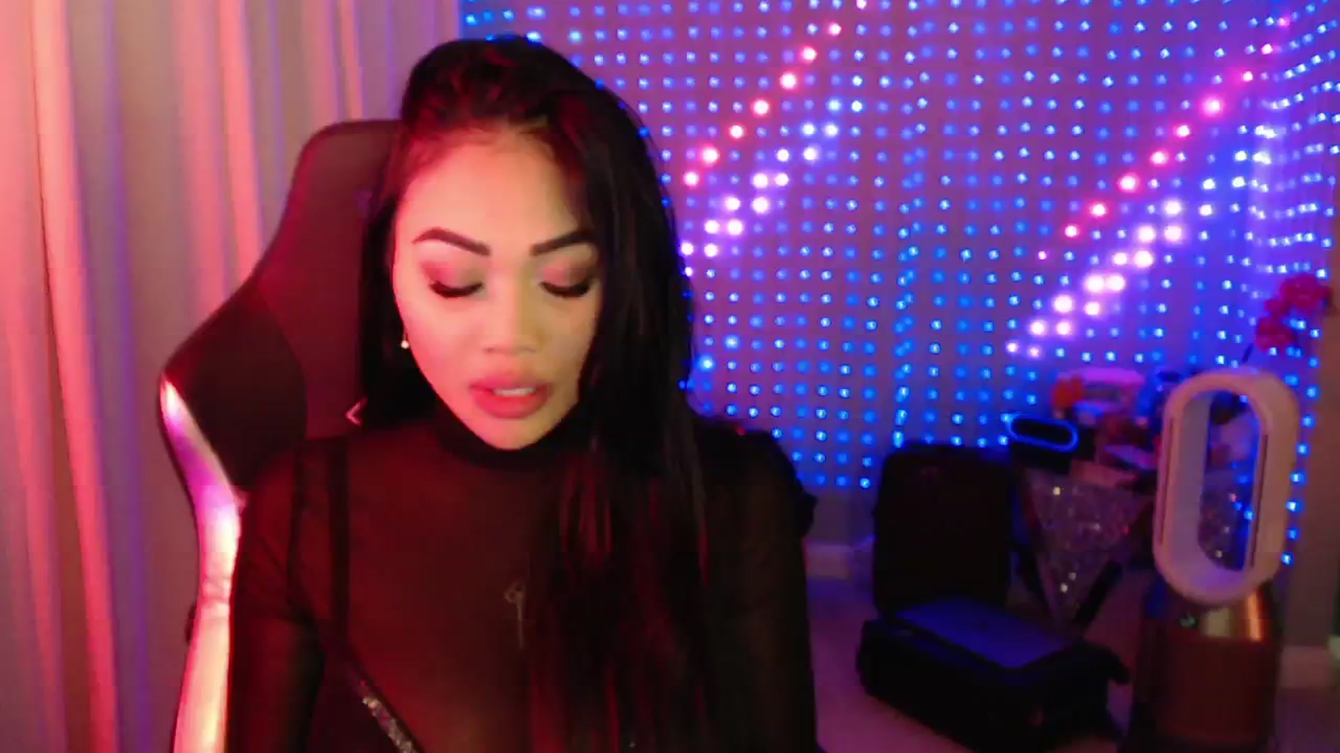 Gallery image thumbnail from SinCityVEE's myfreecams stream on, 08/24/2024, 14:29 image 1 of 20