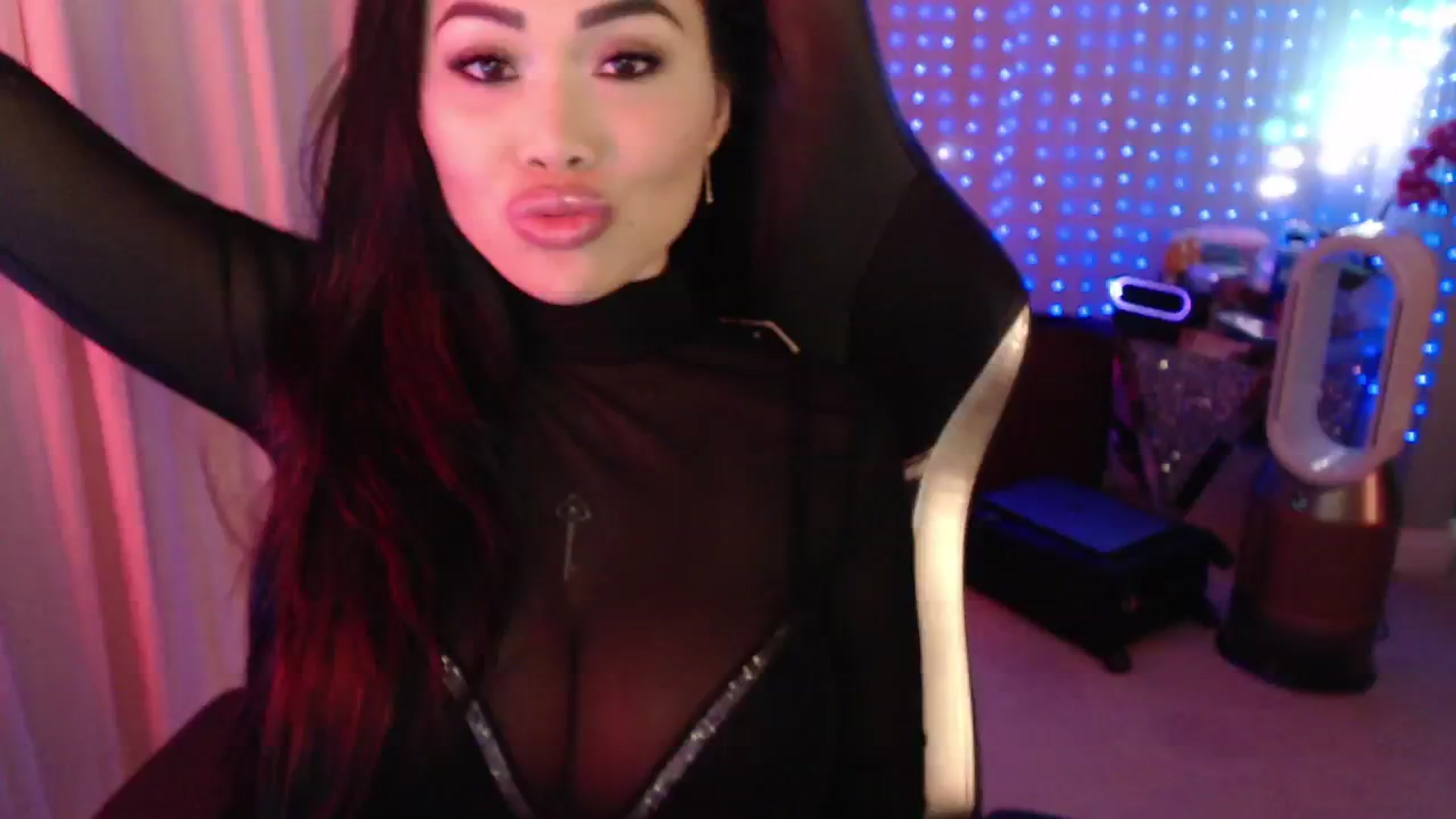 Gallery image thumbnail from SinCityVEE's myfreecams stream on, 08/24/2024, 14:29 image 3 of 20