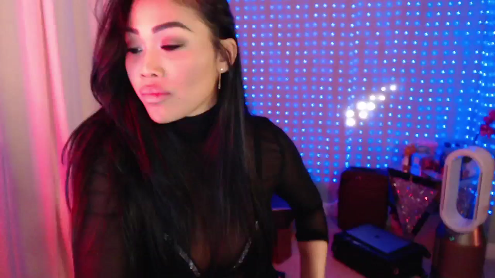 Gallery image thumbnail from SinCityVEE's myfreecams stream on, 08/24/2024, 14:55 image 18 of 20