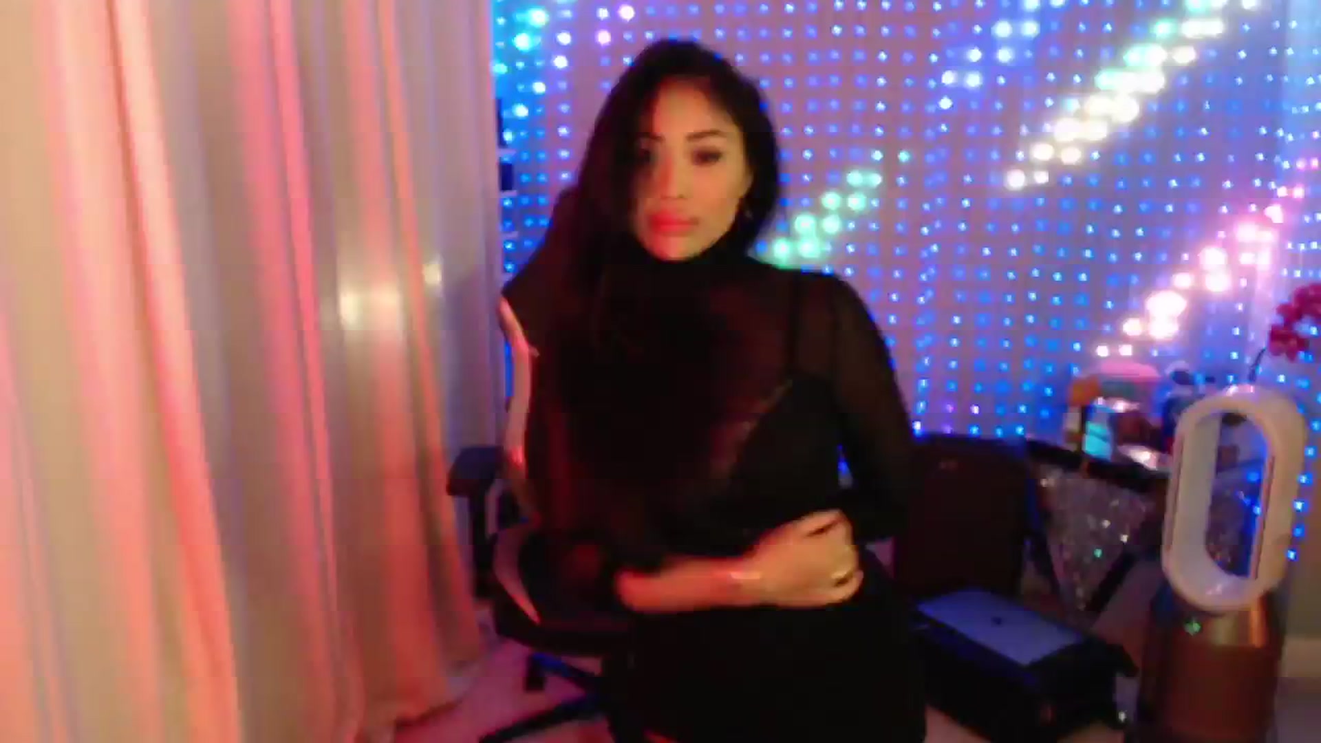 Gallery image thumbnail from SinCityVEE's myfreecams stream on, 08/24/2024, 16:00 image 13 of 20