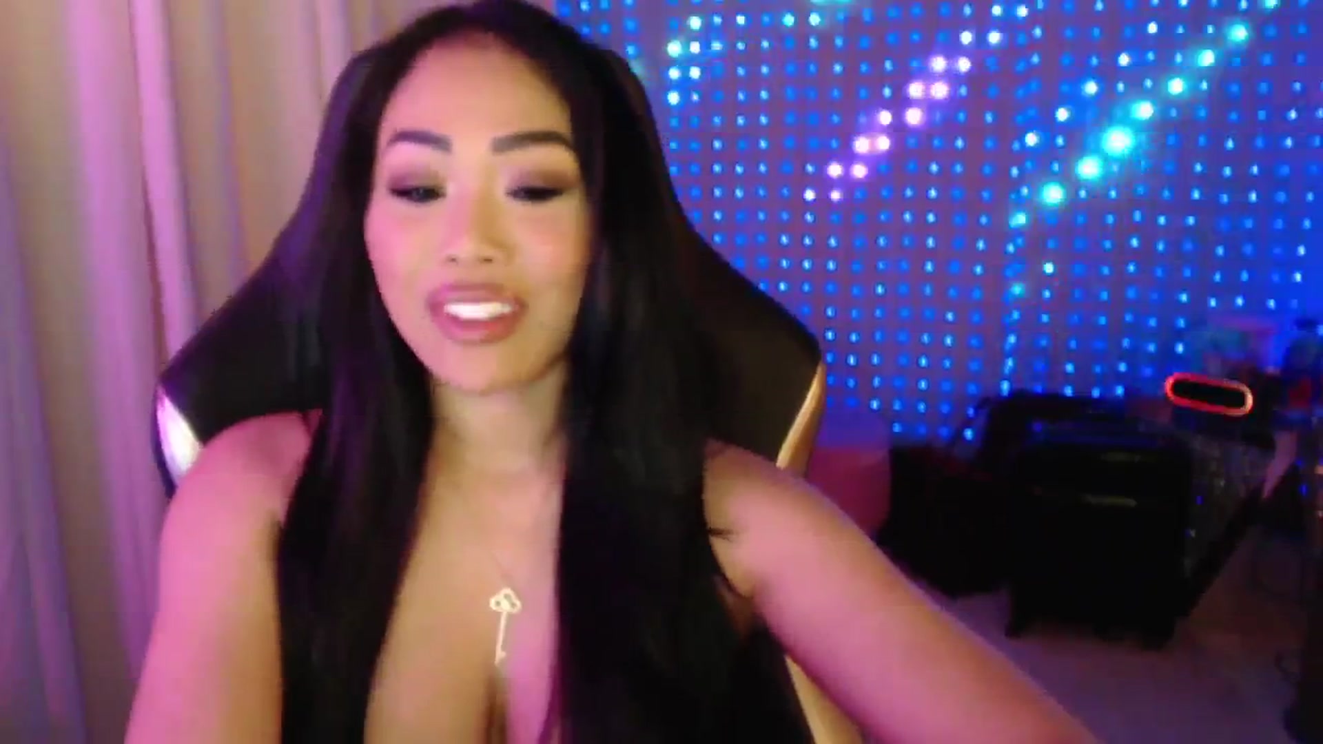 Gallery image thumbnail from SinCityVEE's myfreecams stream on, 09/01/2024, 08:55 image 10 of 20