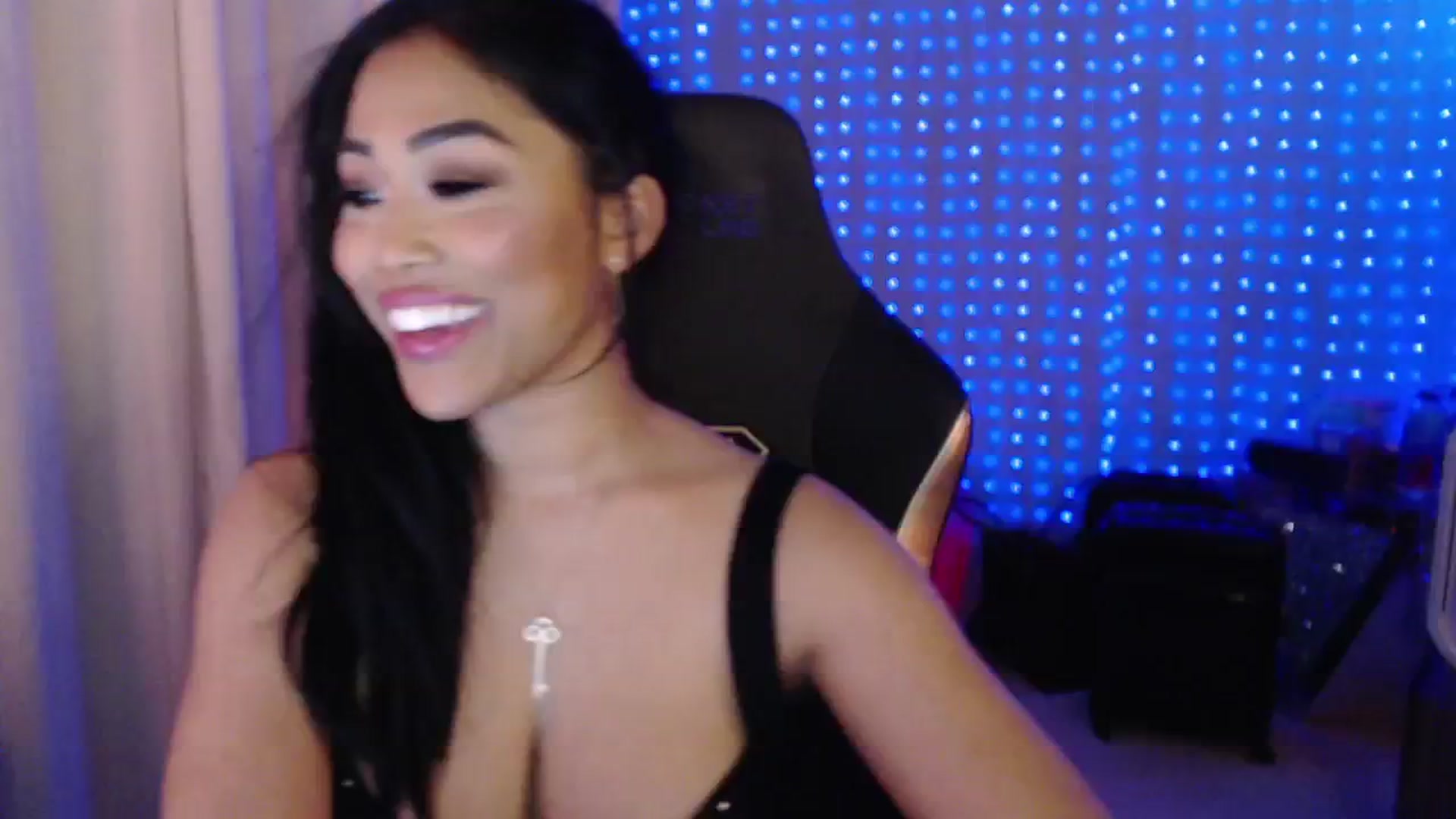 Gallery image thumbnail from SinCityVEE's myfreecams stream on, 09/02/2024, 10:06 image 20 of 20