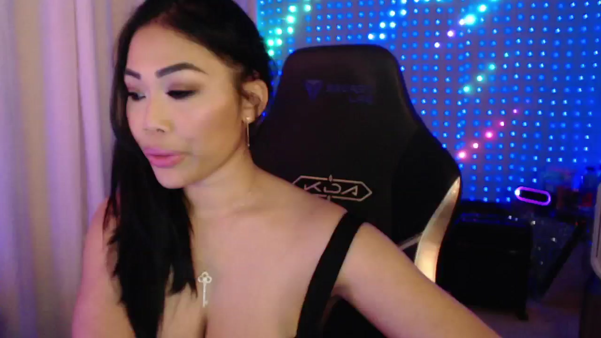 Gallery image thumbnail from SinCityVEE's myfreecams stream on, 09/02/2024, 10:06 image 18 of 20