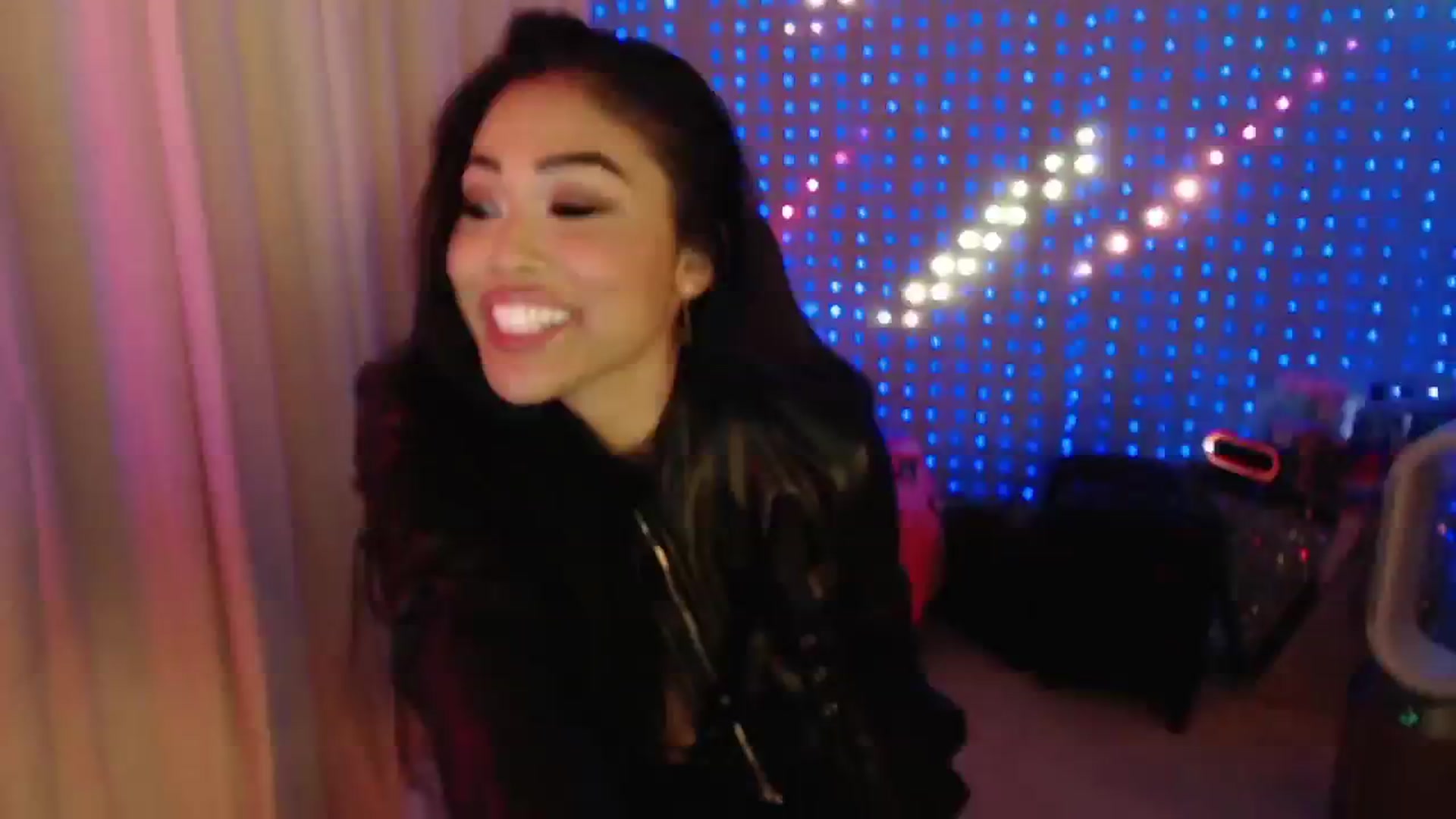 Gallery image thumbnail from SinCityVEE's myfreecams stream on, 09/03/2024, 11:43 image 18 of 20