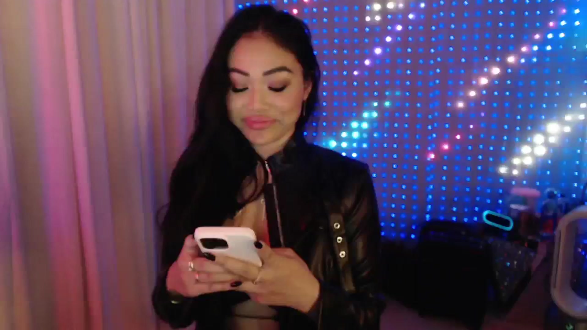 Gallery image thumbnail from SinCityVEE's myfreecams stream on, 09/03/2024, 11:43 image 15 of 20