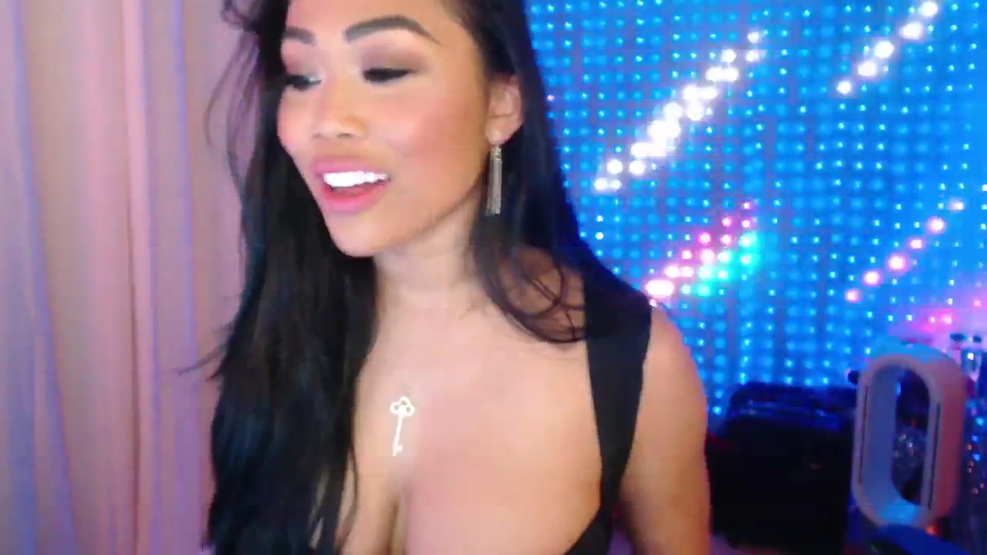 Gallery image thumbnail from SinCityVEE's myfreecams stream on, 09/05/2024, 10:40 image 12 of 20