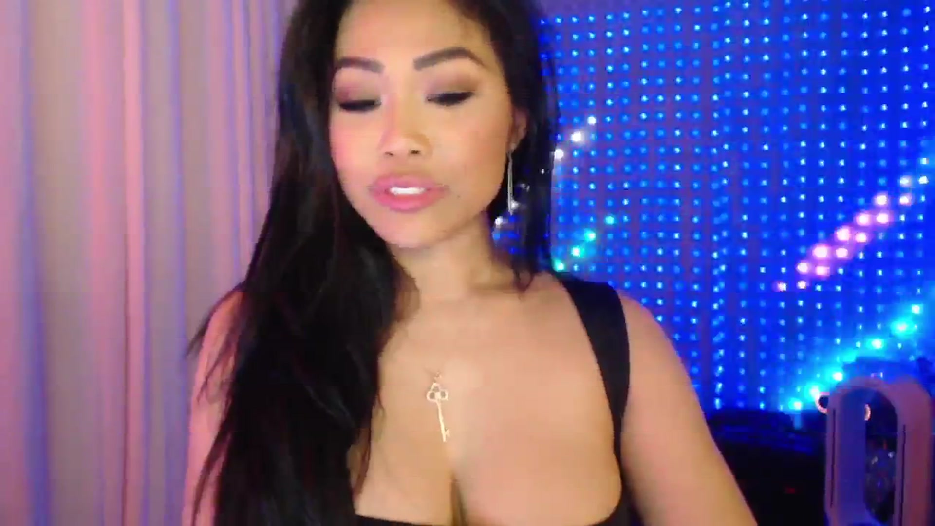Gallery image thumbnail from SinCityVEE's myfreecams stream on, 09/05/2024, 10:40 image 17 of 20