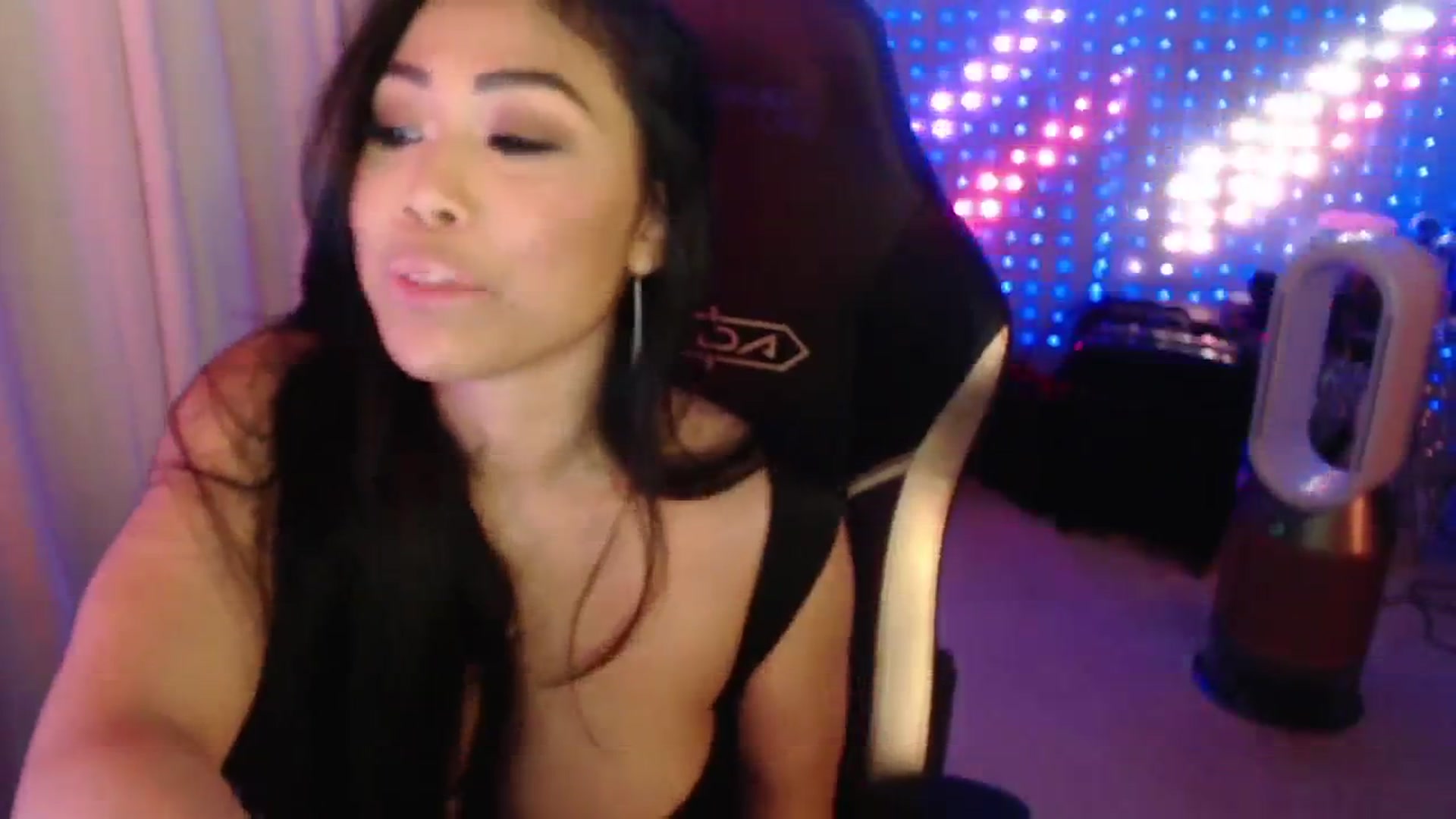 Gallery image thumbnail from SinCityVEE's myfreecams stream on, 09/05/2024, 10:40 image 20 of 20