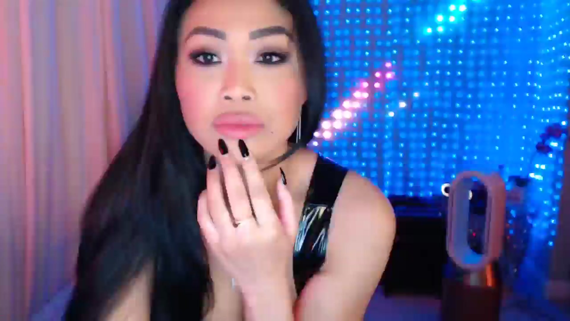 Gallery image thumbnail from SinCityVEE's myfreecams stream on, 09/07/2024, 06:38 image 6 of 20