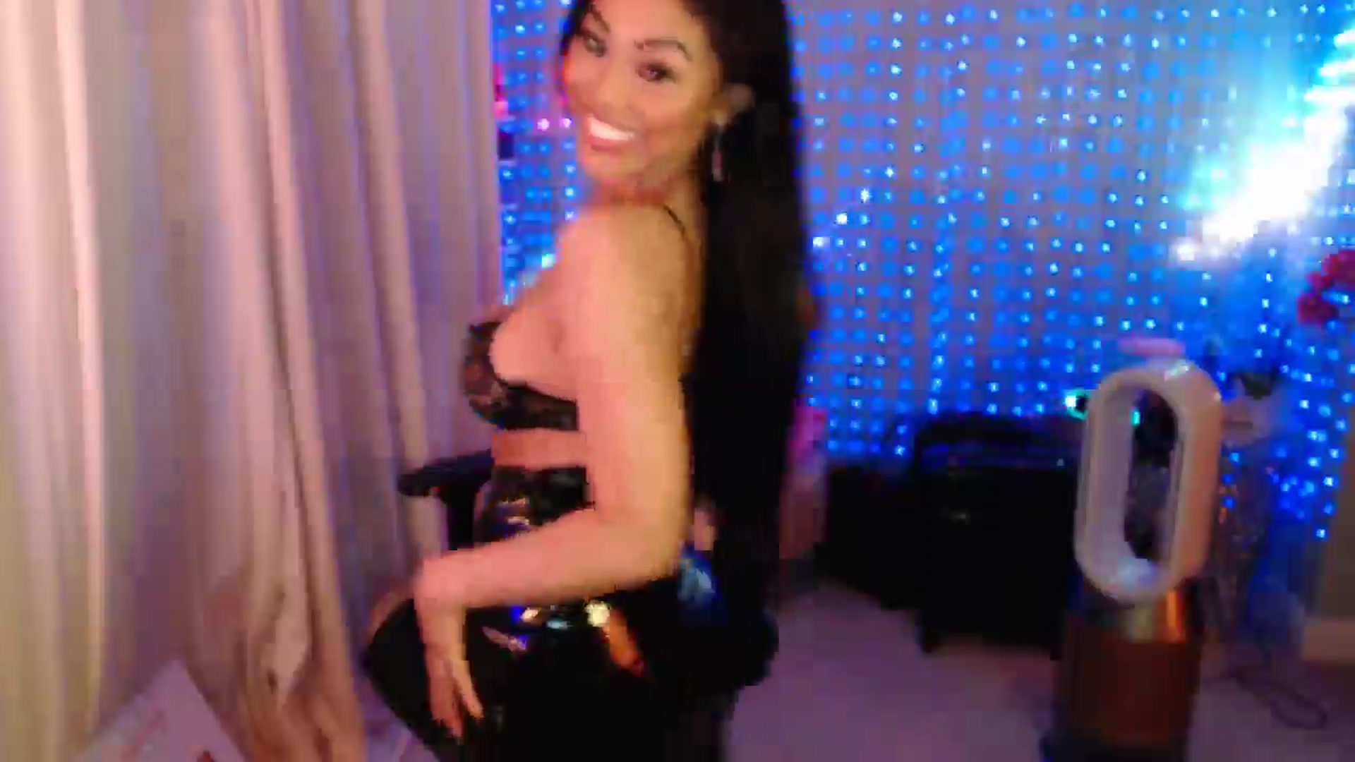 Gallery image thumbnail from SinCityVEE's myfreecams stream on, 09/07/2024, 08:00 image 14 of 20