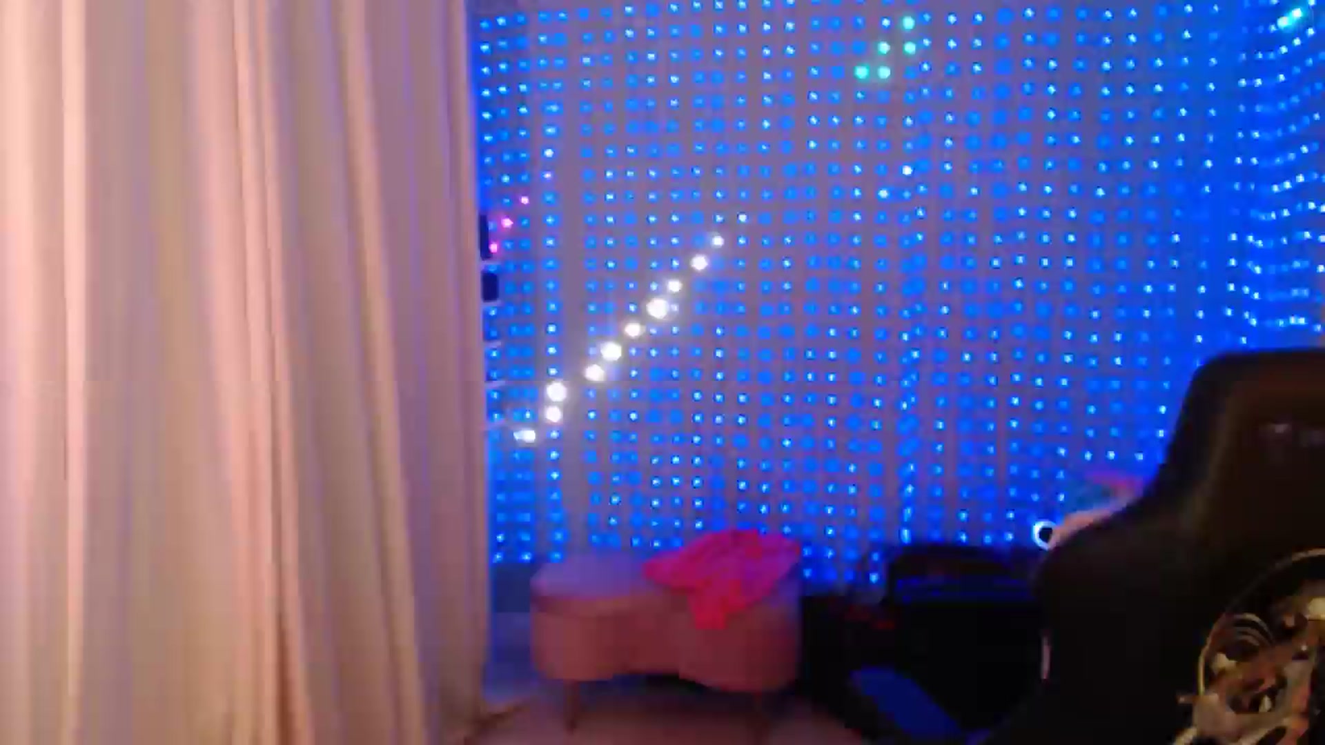 Gallery image thumbnail from SinCityVEE's myfreecams stream on, 09/07/2024, 09:19 image 15 of 20