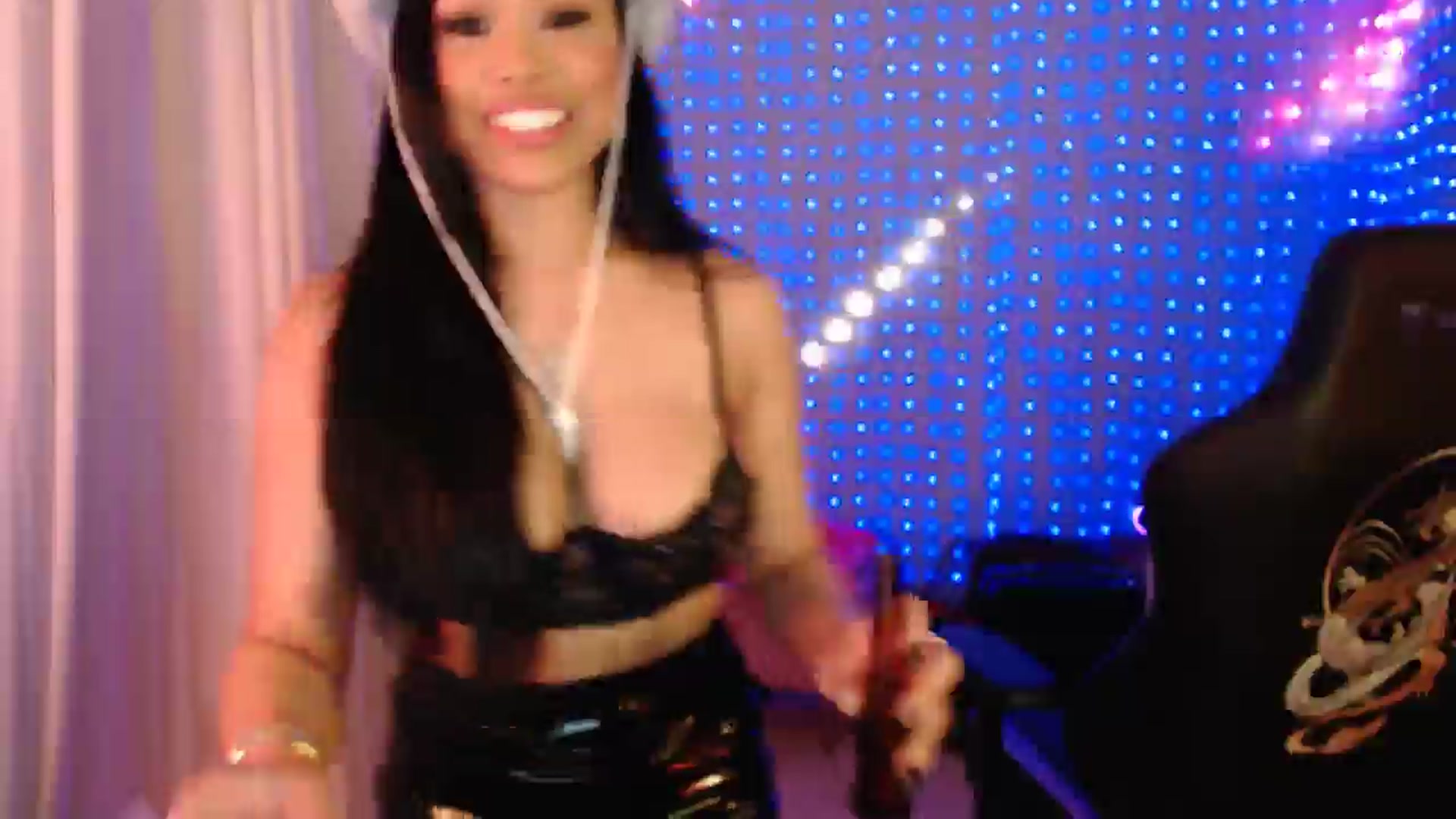 Gallery image thumbnail from SinCityVEE's myfreecams stream on, 09/07/2024, 09:19 image 8 of 20
