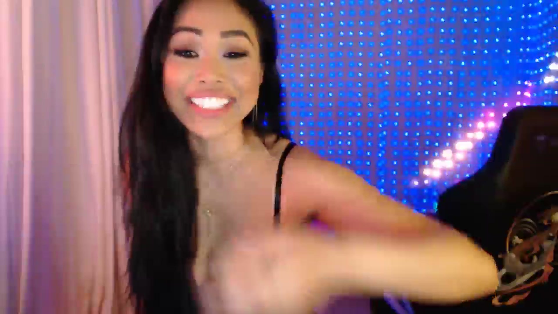 Gallery image thumbnail from SinCityVEE's myfreecams stream on, 09/07/2024, 09:19 image 12 of 20