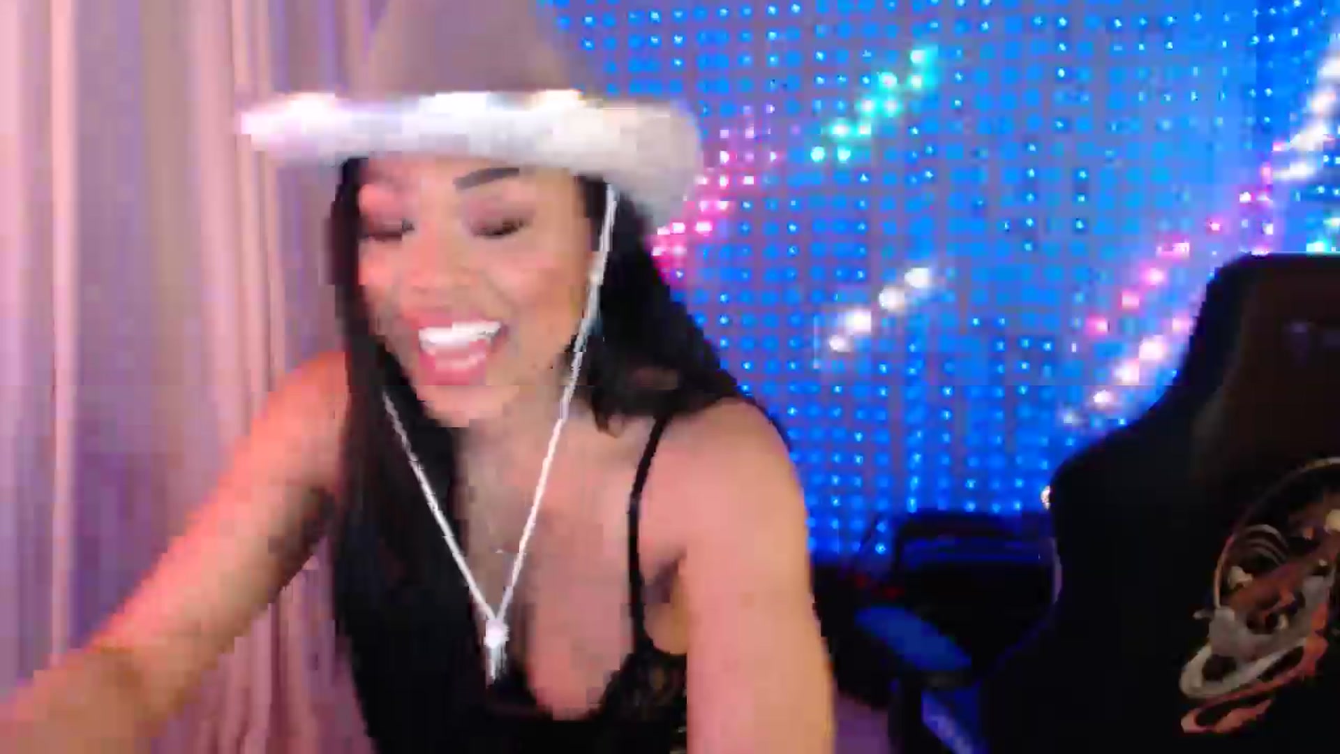 Gallery image thumbnail from SinCityVEE's myfreecams stream on, 09/07/2024, 09:19 image 9 of 20