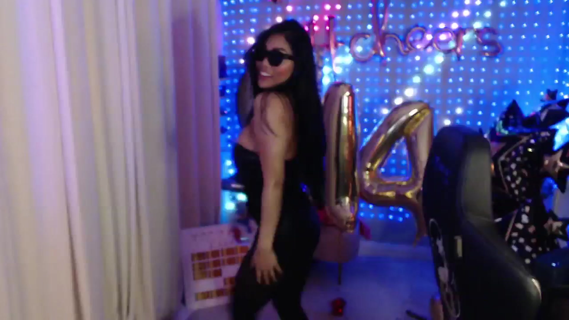 Gallery image thumbnail from SinCityVEE's myfreecams stream on, 09/08/2024, 09:59 image 11 of 20