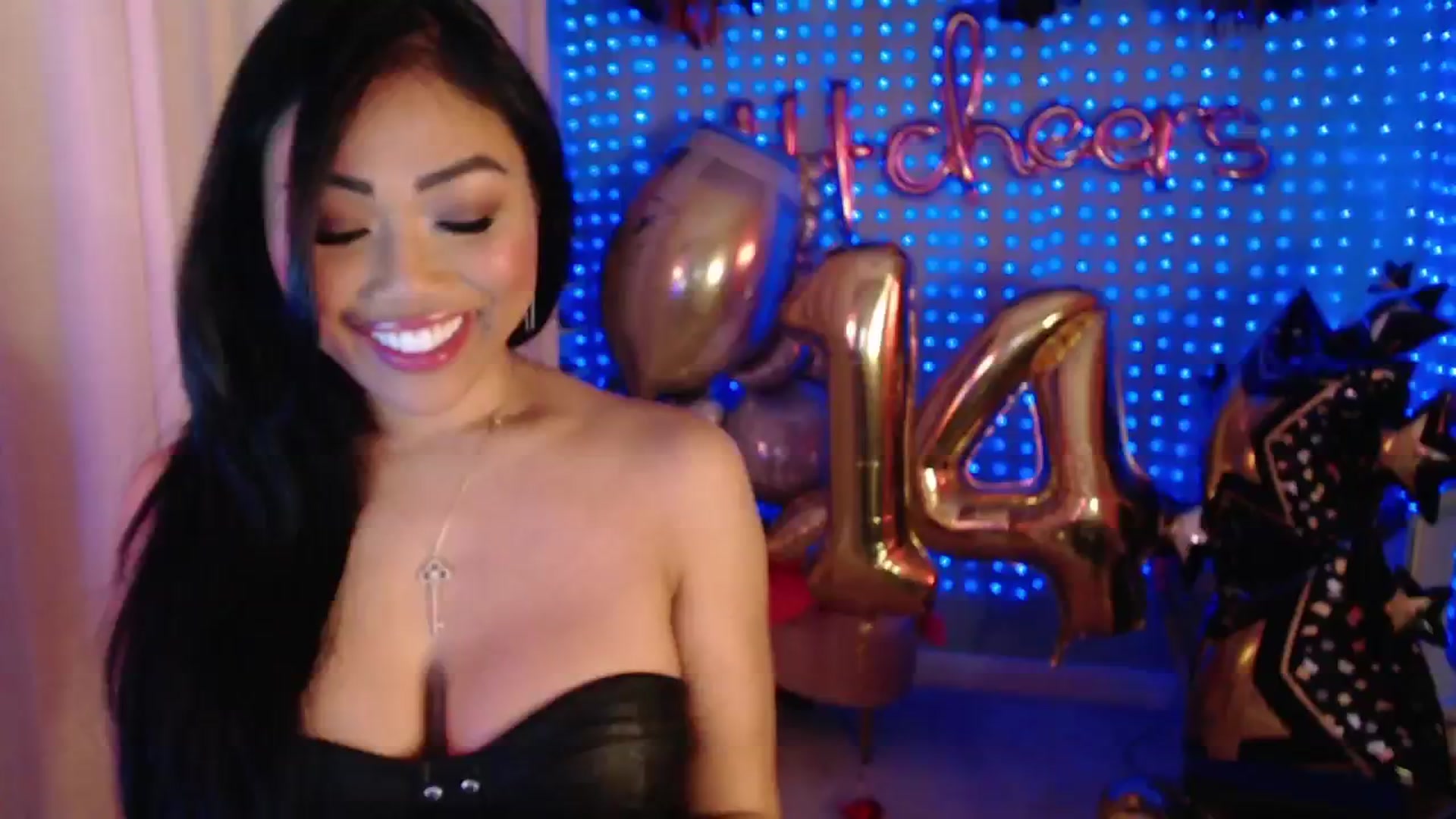 Gallery image thumbnail from SinCityVEE's myfreecams stream on, 09/08/2024, 09:59 image 9 of 20