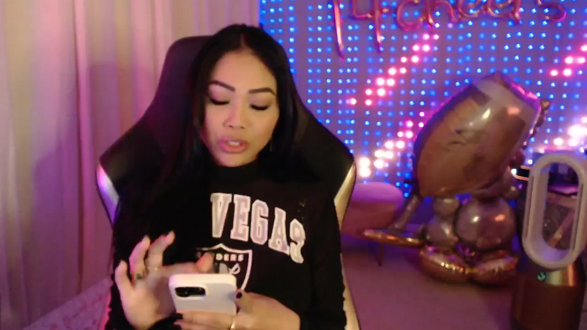 Gallery image thumbnail from SinCityVEE's myfreecams stream on, 09/10/2024, 06:27 image 2 of 20