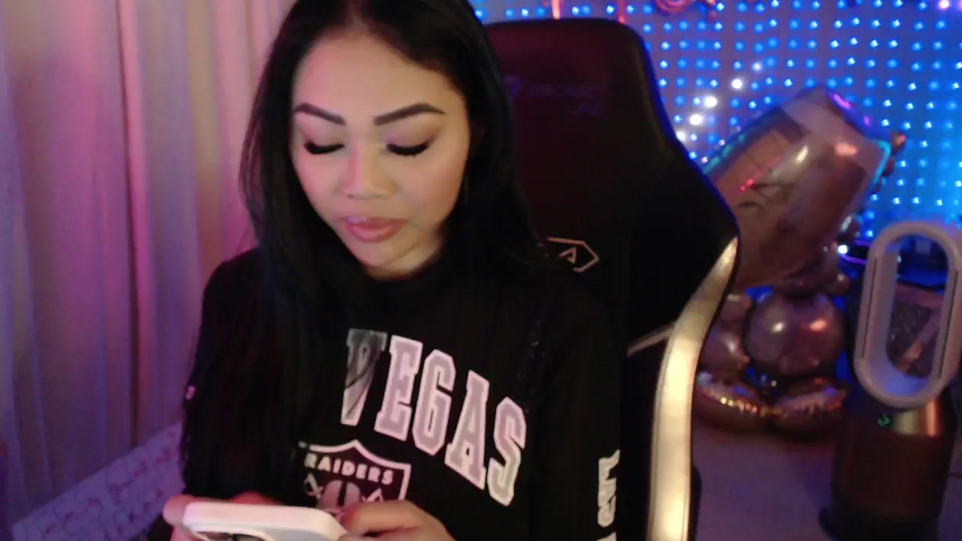 Gallery image thumbnail from SinCityVEE's myfreecams stream on, 09/10/2024, 06:27 image 6 of 20