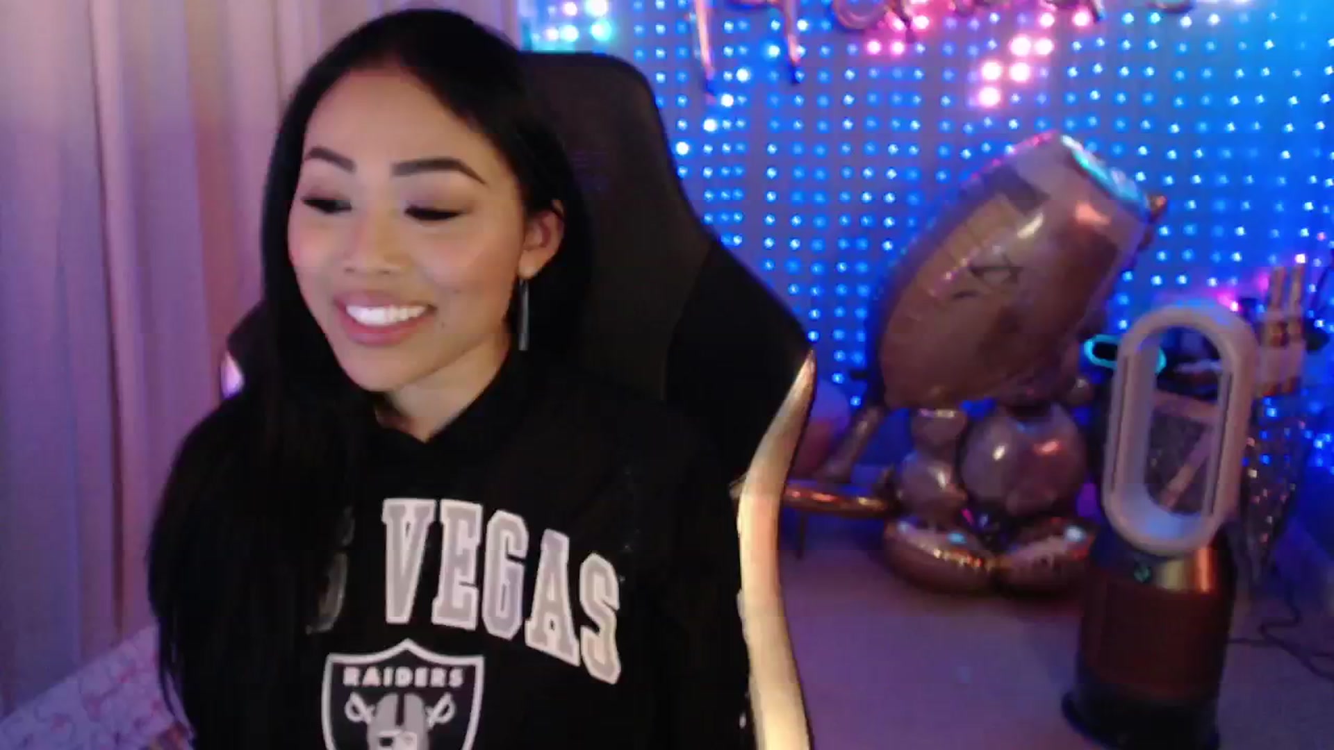 Gallery image thumbnail from SinCityVEE's myfreecams stream on, 09/10/2024, 06:27 image 16 of 20