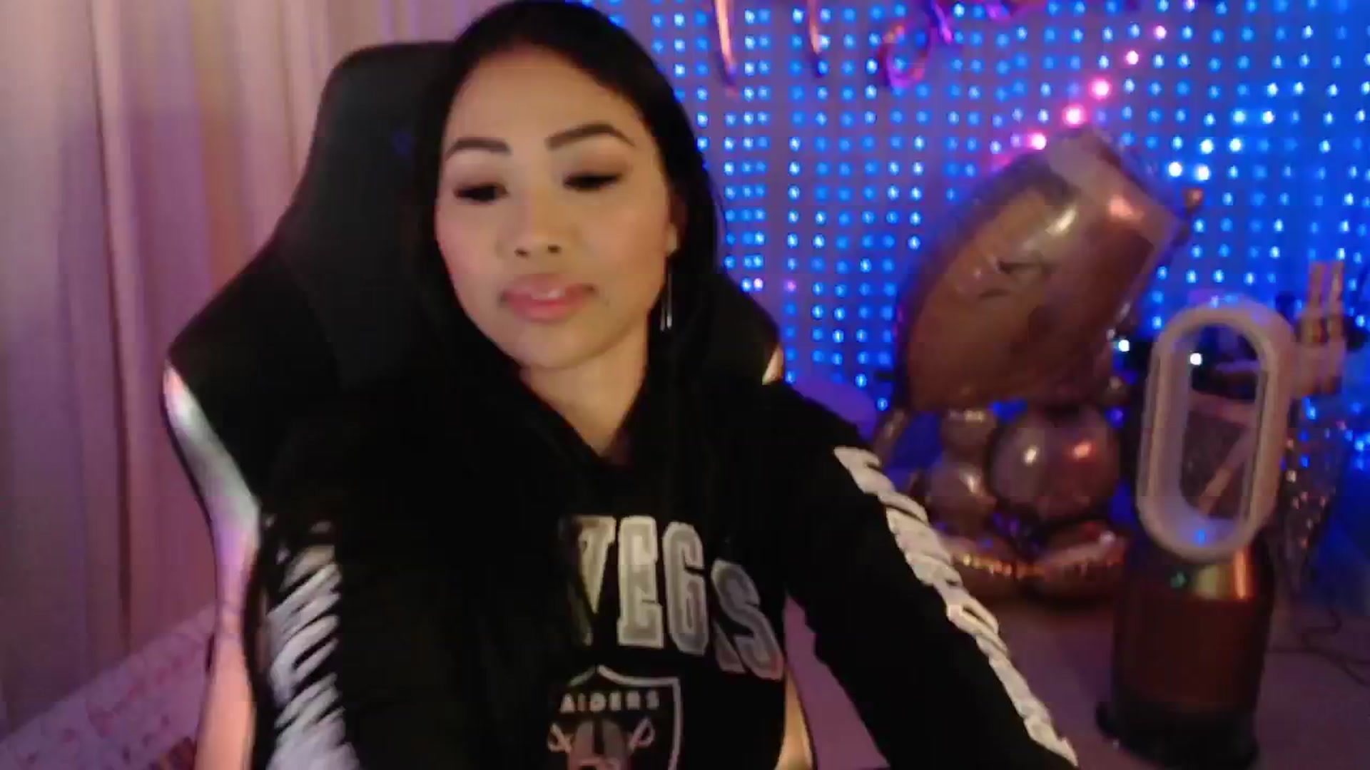 Gallery image thumbnail from SinCityVEE's myfreecams stream on, 09/10/2024, 06:27 image 19 of 20
