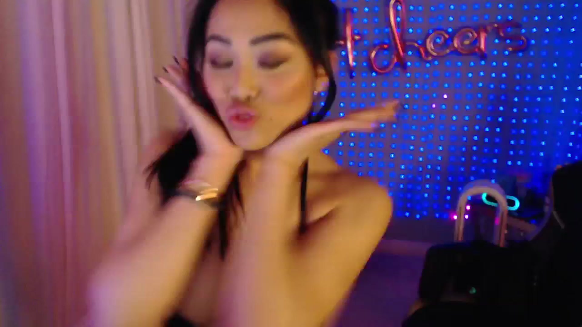 Gallery image thumbnail from SinCityVEE's myfreecams stream on, 09/11/2024, 08:11 image 16 of 20