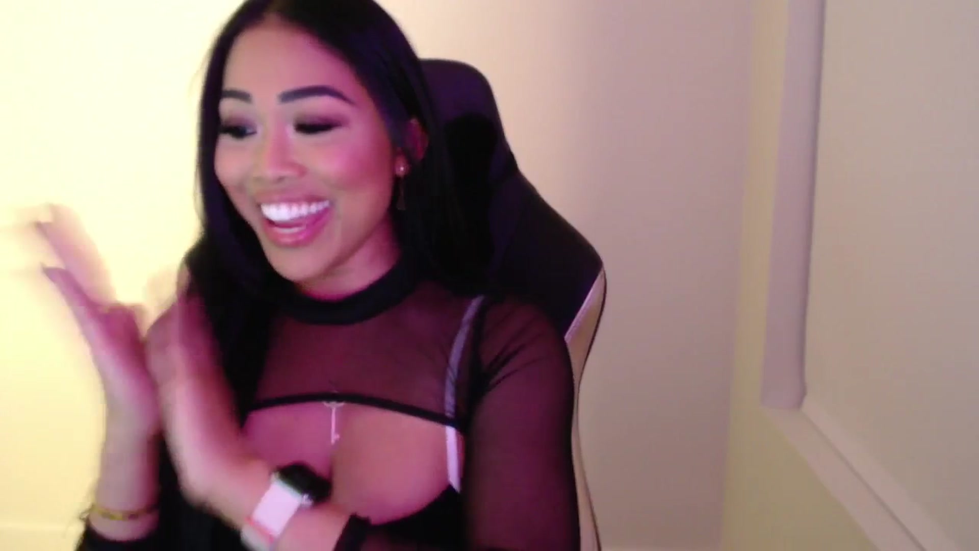 Gallery image thumbnail from SinCityVEE's myfreecams stream on, 09/14/2024, 09:19 image 18 of 20