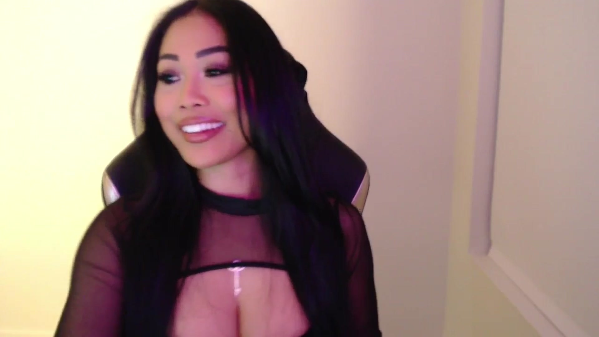 Gallery image thumbnail from SinCityVEE's myfreecams stream on, 09/14/2024, 09:19 image 3 of 20