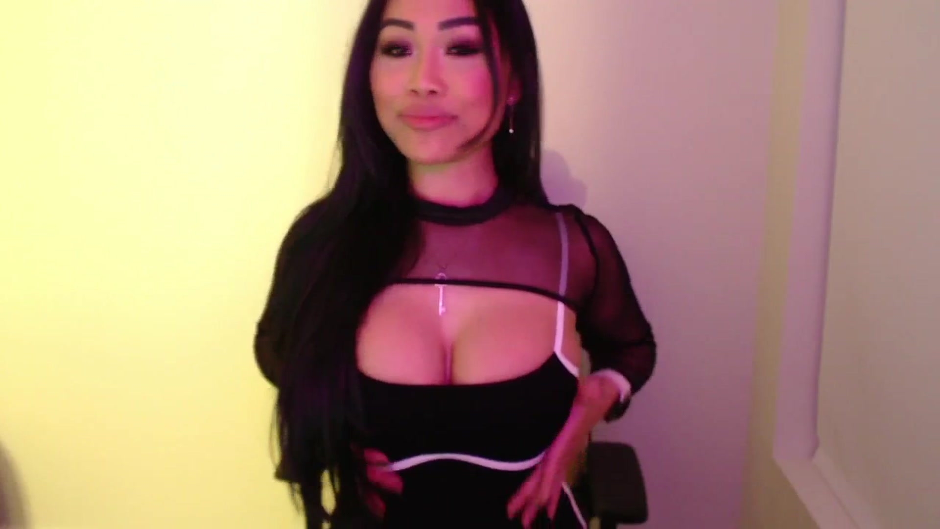 Gallery image thumbnail from SinCityVEE's myfreecams stream on, 09/14/2024, 10:05 image 16 of 20