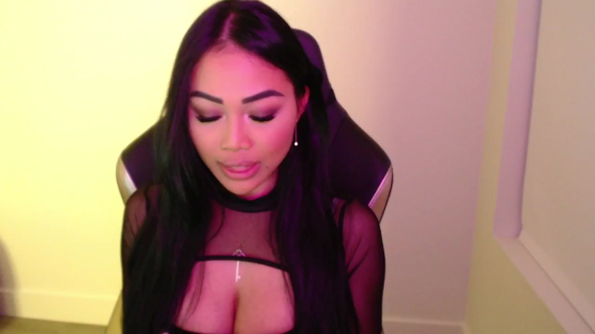 Gallery image thumbnail from SinCityVEE's myfreecams stream on, 09/14/2024, 10:05 image 2 of 20