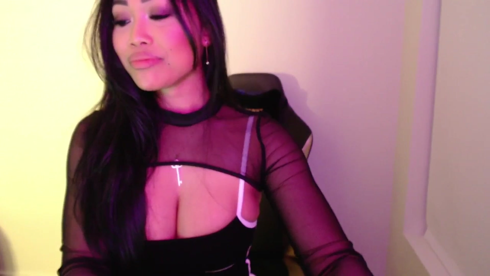 Gallery image thumbnail from SinCityVEE's myfreecams stream on, 09/14/2024, 10:05 image 14 of 20