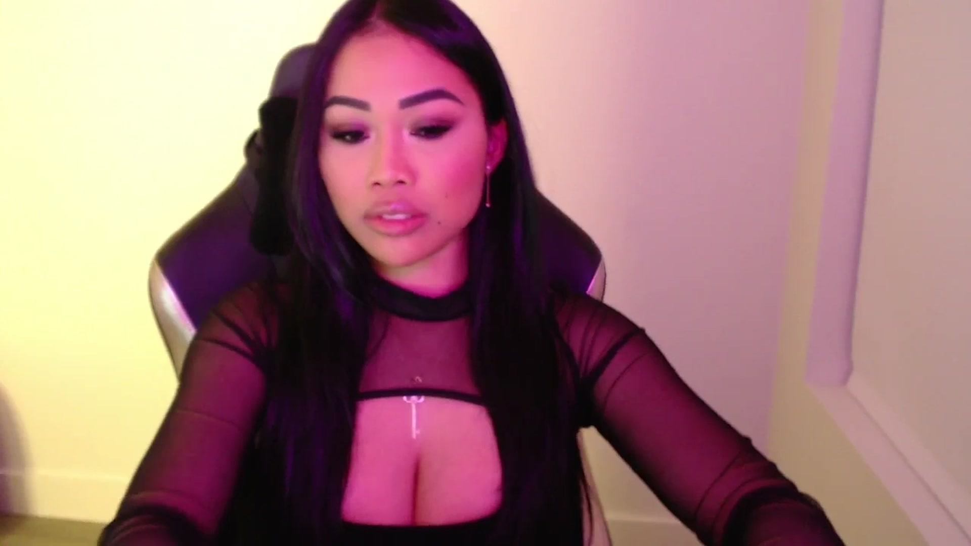 Gallery image thumbnail from SinCityVEE's myfreecams stream on, 09/14/2024, 10:05 image 5 of 20