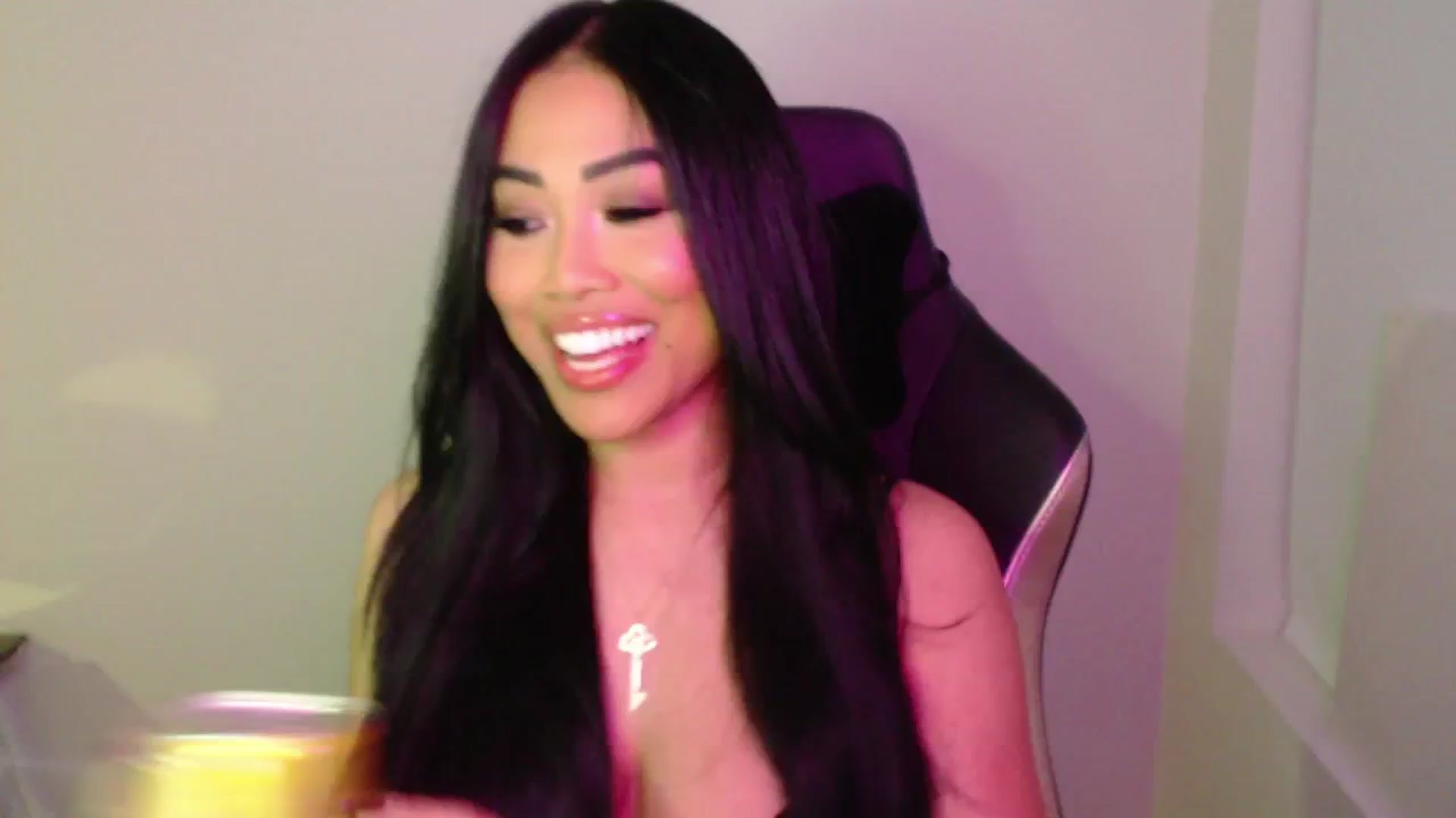 Gallery image thumbnail from SinCityVEE's myfreecams stream on, 09/18/2024, 07:58 image 3 of 20