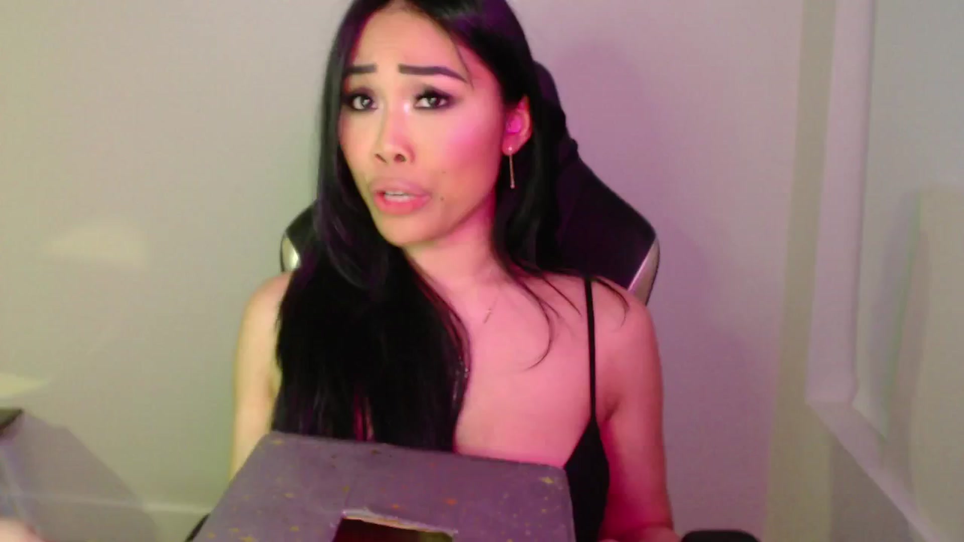 Gallery image thumbnail from SinCityVEE's myfreecams stream on, 09/18/2024, 07:58 image 9 of 20