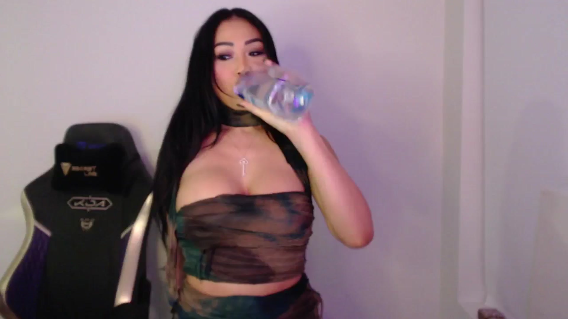 Gallery image thumbnail from SinCityVEE's myfreecams stream on, 09/19/2024, 07:29 image 6 of 20