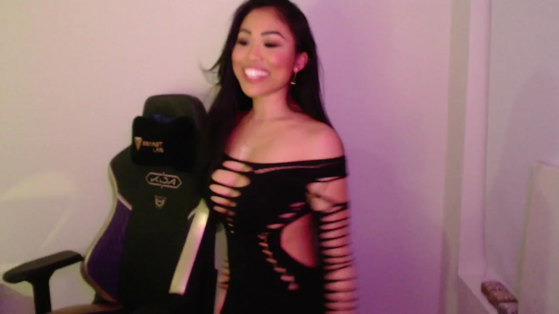 Gallery image thumbnail from SinCityVEE's myfreecams stream on, 09/20/2024, 07:21 image 12 of 20