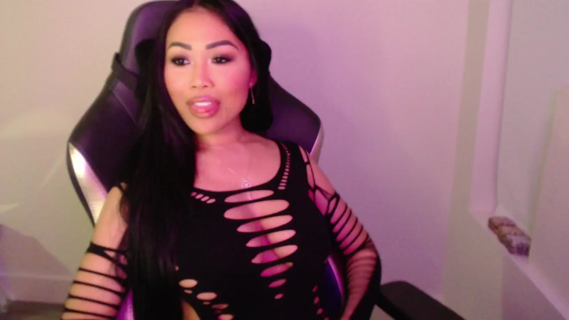 Gallery image thumbnail from SinCityVEE's myfreecams stream on, 09/20/2024, 07:21 image 3 of 20