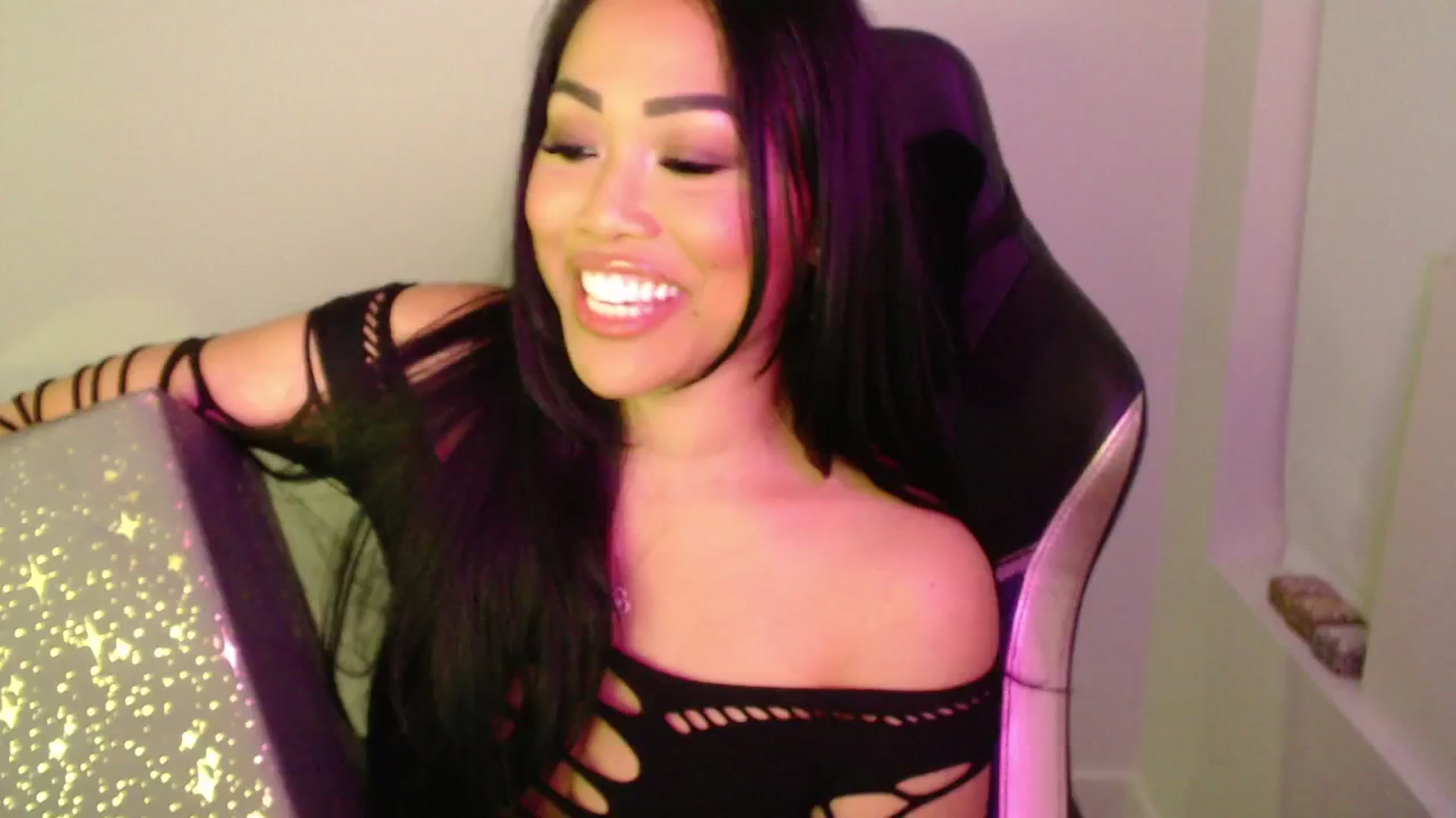 Gallery image thumbnail from SinCityVEE's myfreecams stream on, 09/20/2024, 07:21 image 16 of 20