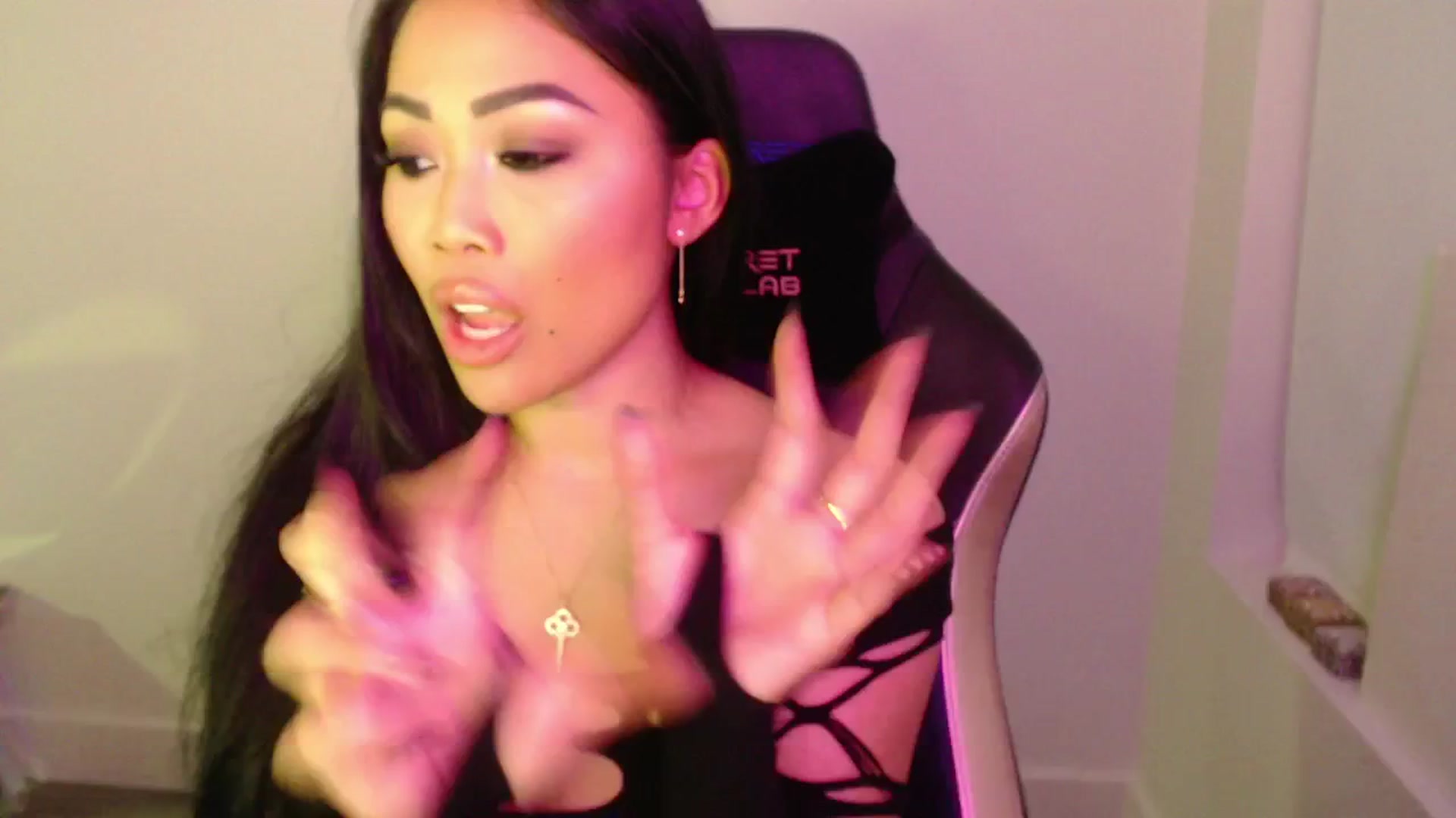 Gallery image thumbnail from SinCityVEE's myfreecams stream on, 09/20/2024, 07:21 image 17 of 20